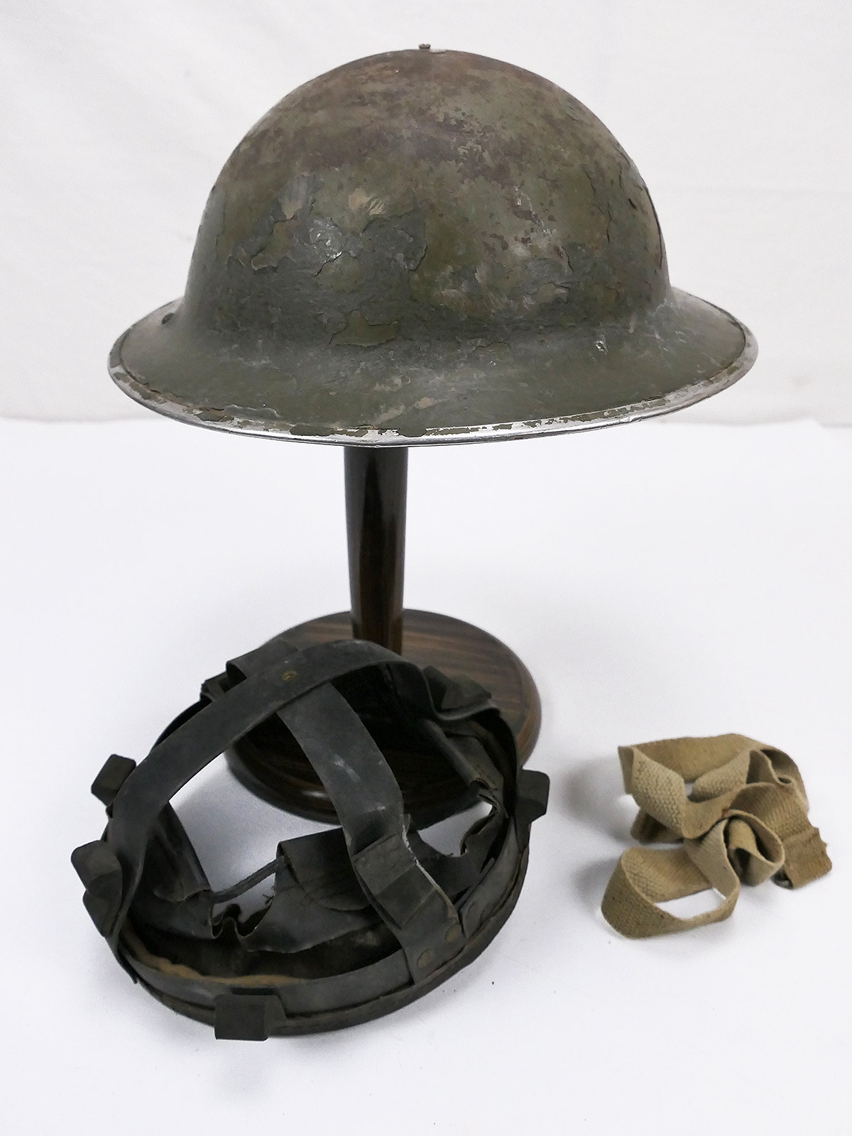 Original WW2 Tellerhelm Englisch Brodie Stahlhelm 1939 mit Kinnriemen British Army #8