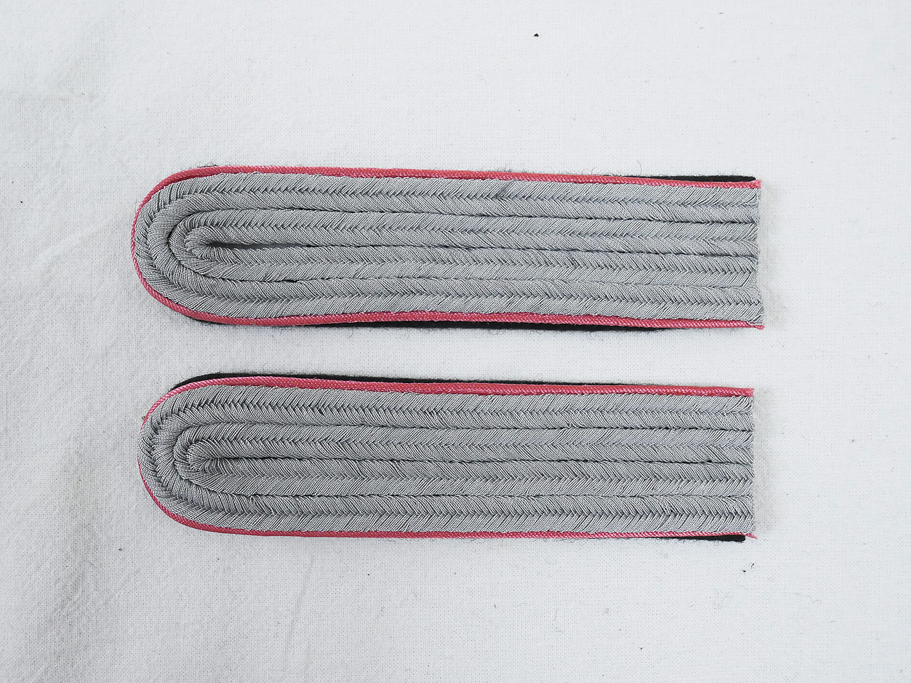 P1280819 Waffen Elite PANZER OFFIZIER Schulterstücke Schulterklappen ROSA zum Einnähen