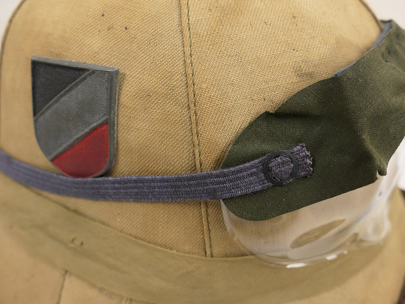 Original Tropenhelm Afrikakorps Carl Halfar Wehrmacht DAK mit Staubschutzbrille COLLECTION