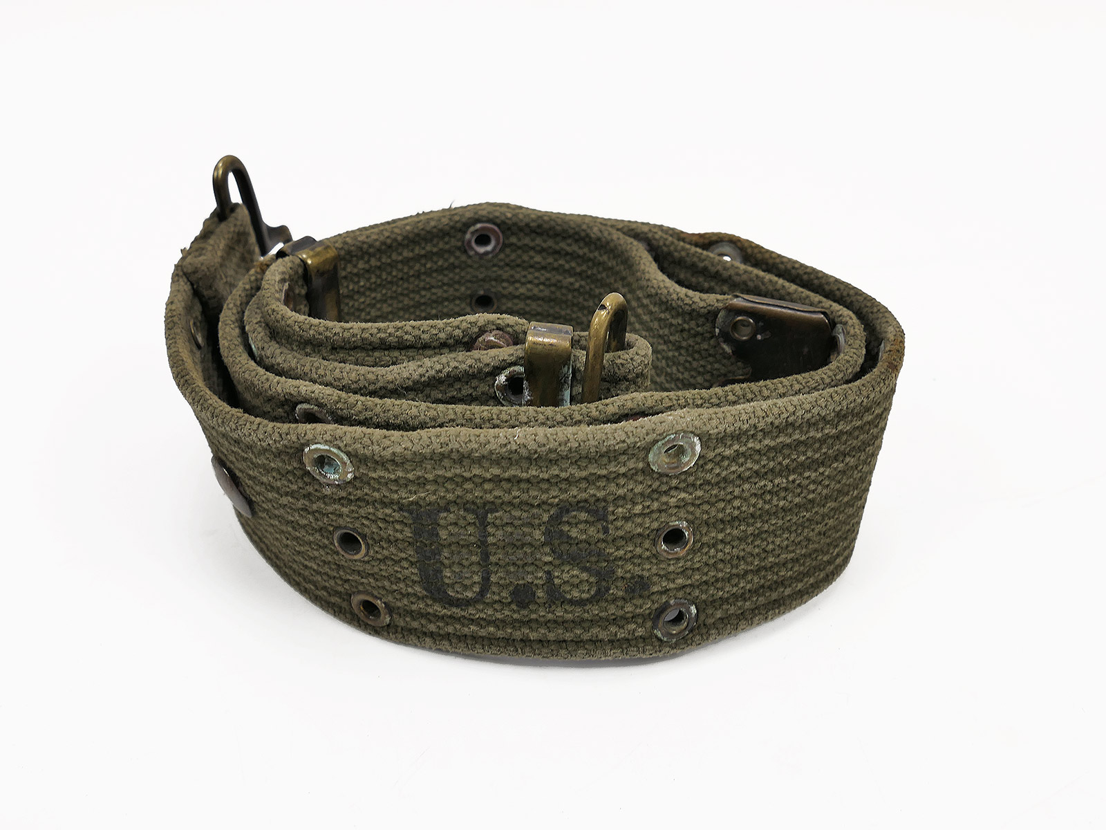 Original US ARMY Pistol Belt oliv Lochkoppel Koppel Messing / Brass 1944 datiert