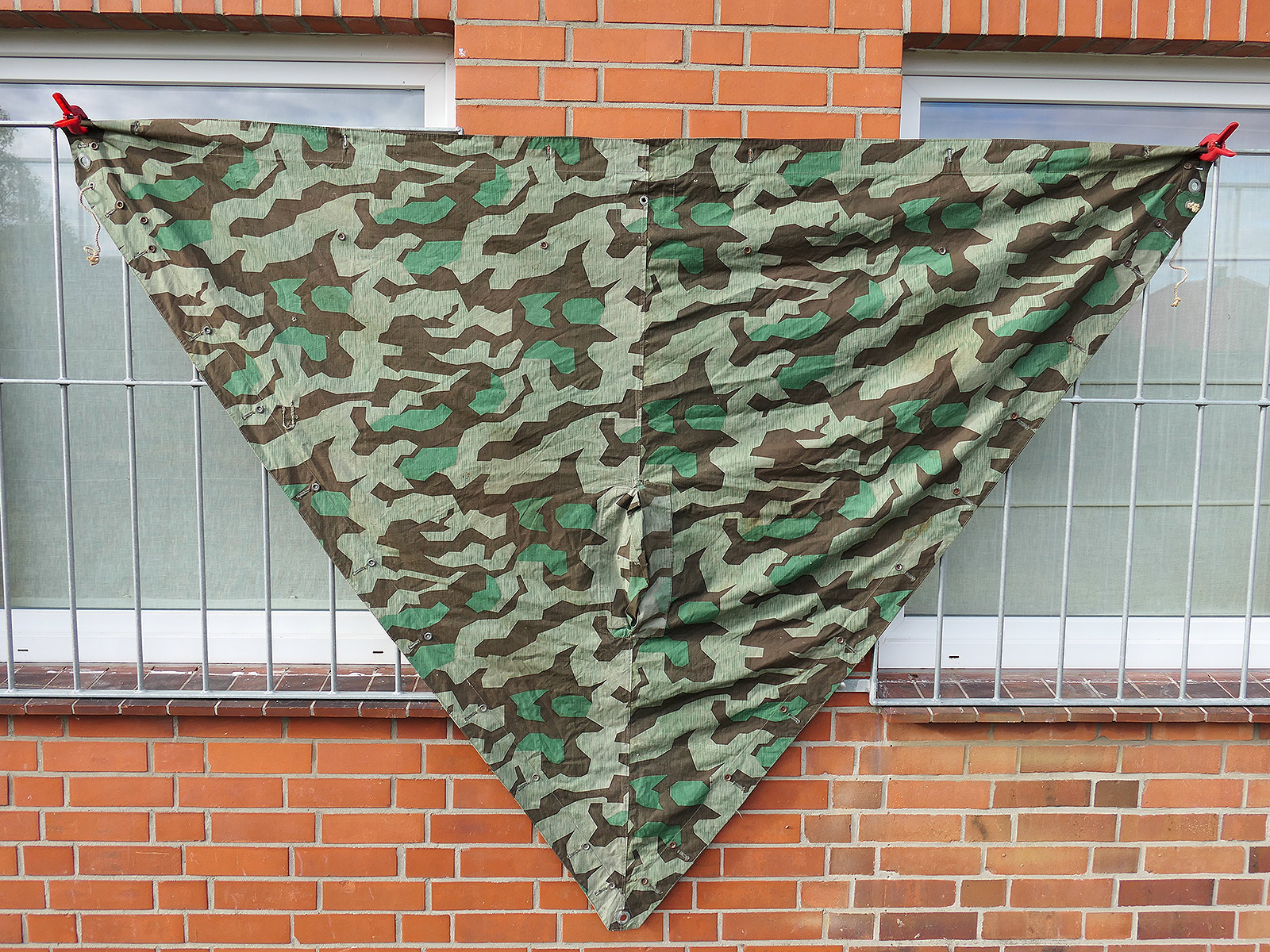 Wehrmacht Späte Original Zeltplane M31 splittertarn - RBNR. - Zeltbahn Tarnzeltbahn SEHR SCHÖN BATTLE WORN