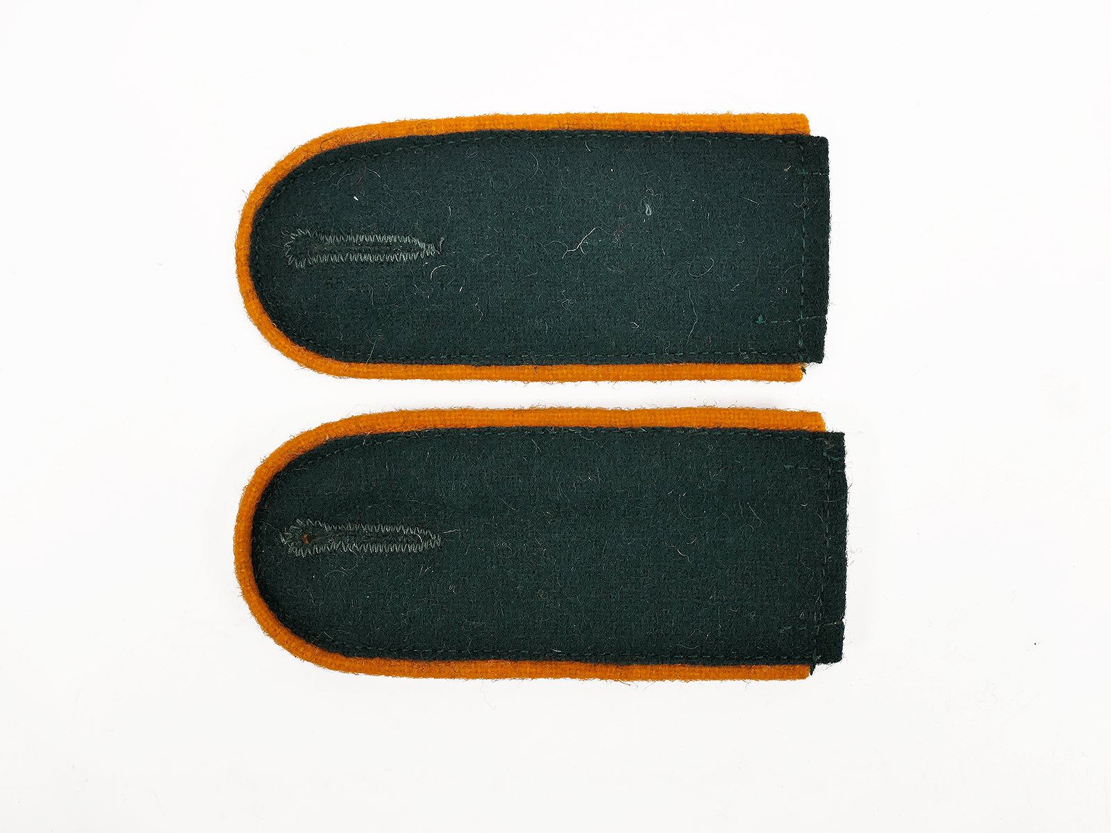 Paar M36 Schulterklappen Feldgendarmerie Mannschaften Schulterstücke