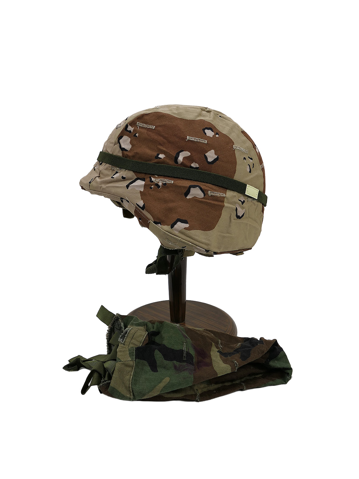 #76 US Nato Gefechtshelm Combat Helmet Gr. Medium mit US Desert + Woodland Helmbezug 