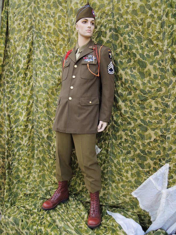 Beispiel für eine US WK2 Service Class A Uniform Ausgehuniform Mannschaften