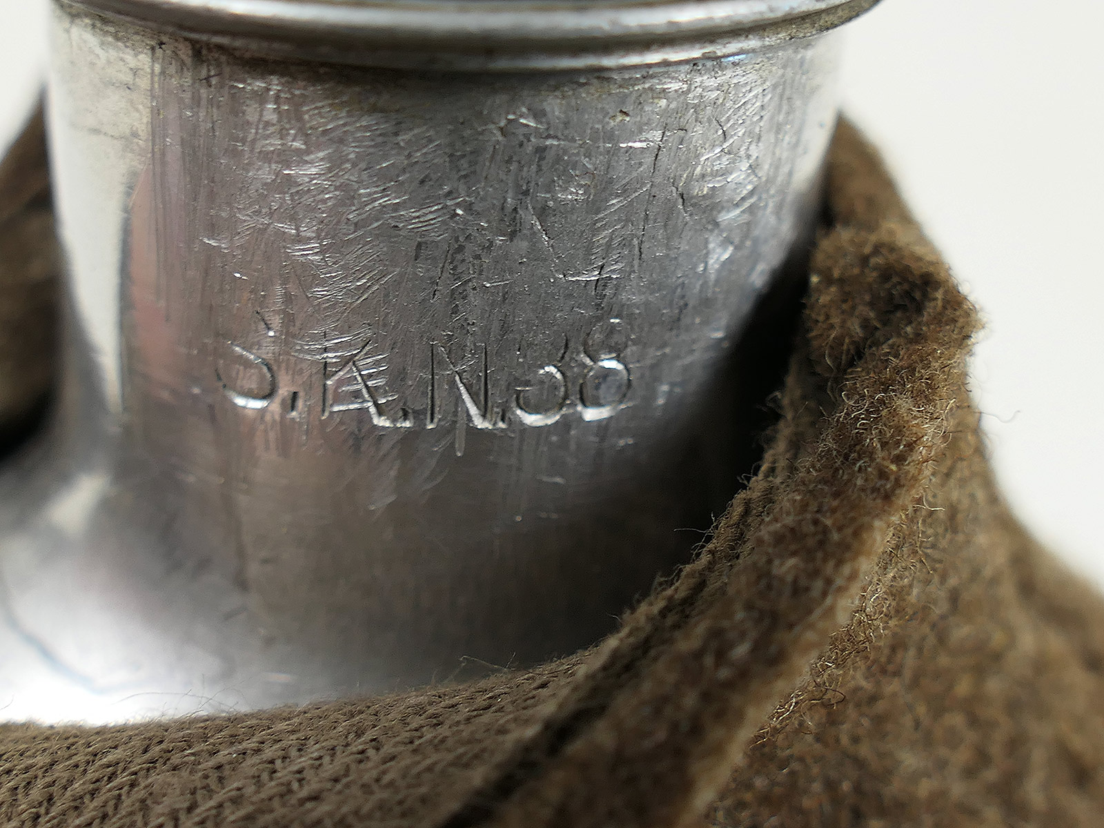 Wehrmacht Feldflasche SKN39 mit Alu Becher COLLECTION BATTLE WORN