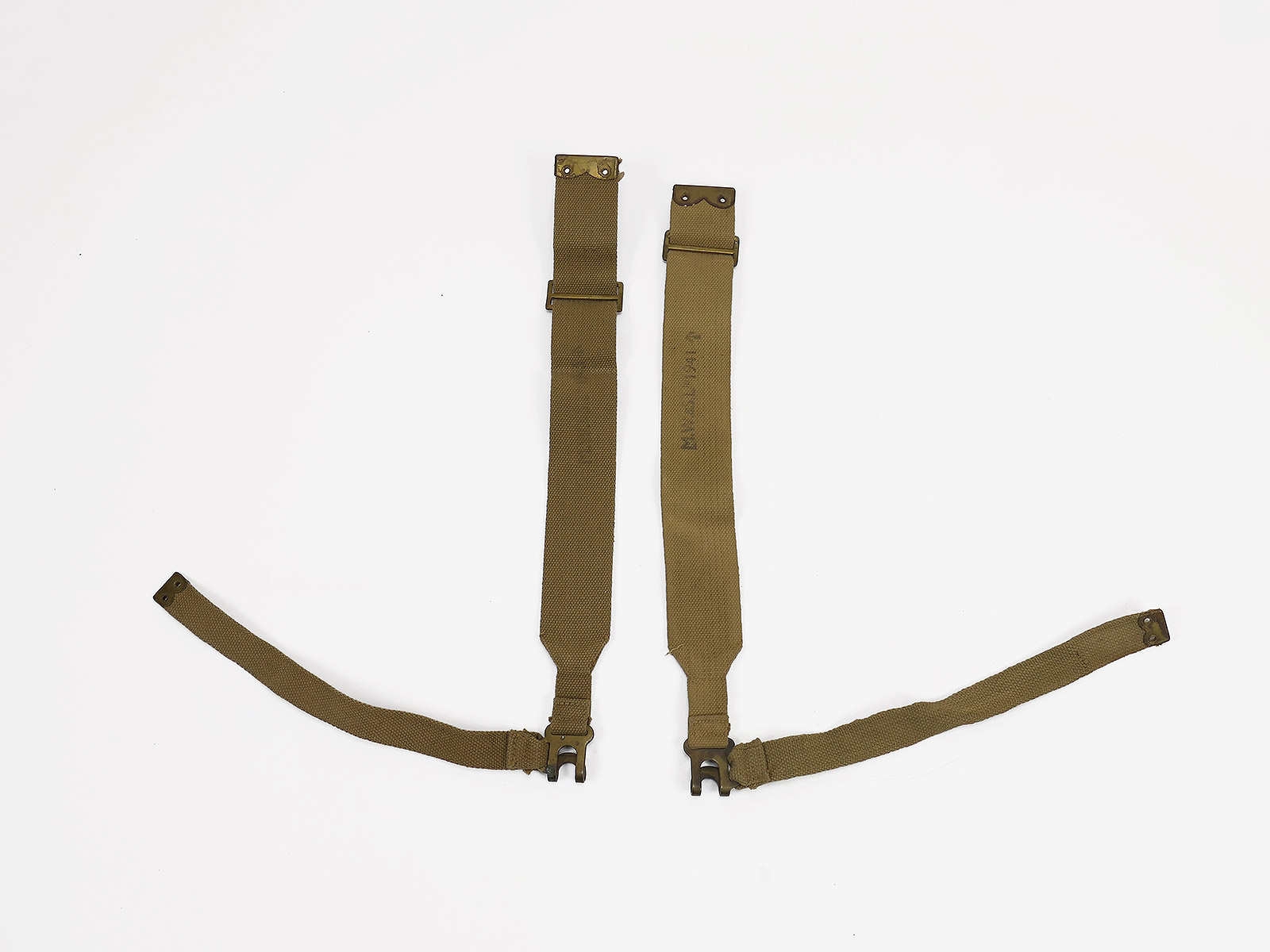 #2 British Army WW2 dated Original 1937 Webbing L-Straps M37 rechts + links / Suspenders