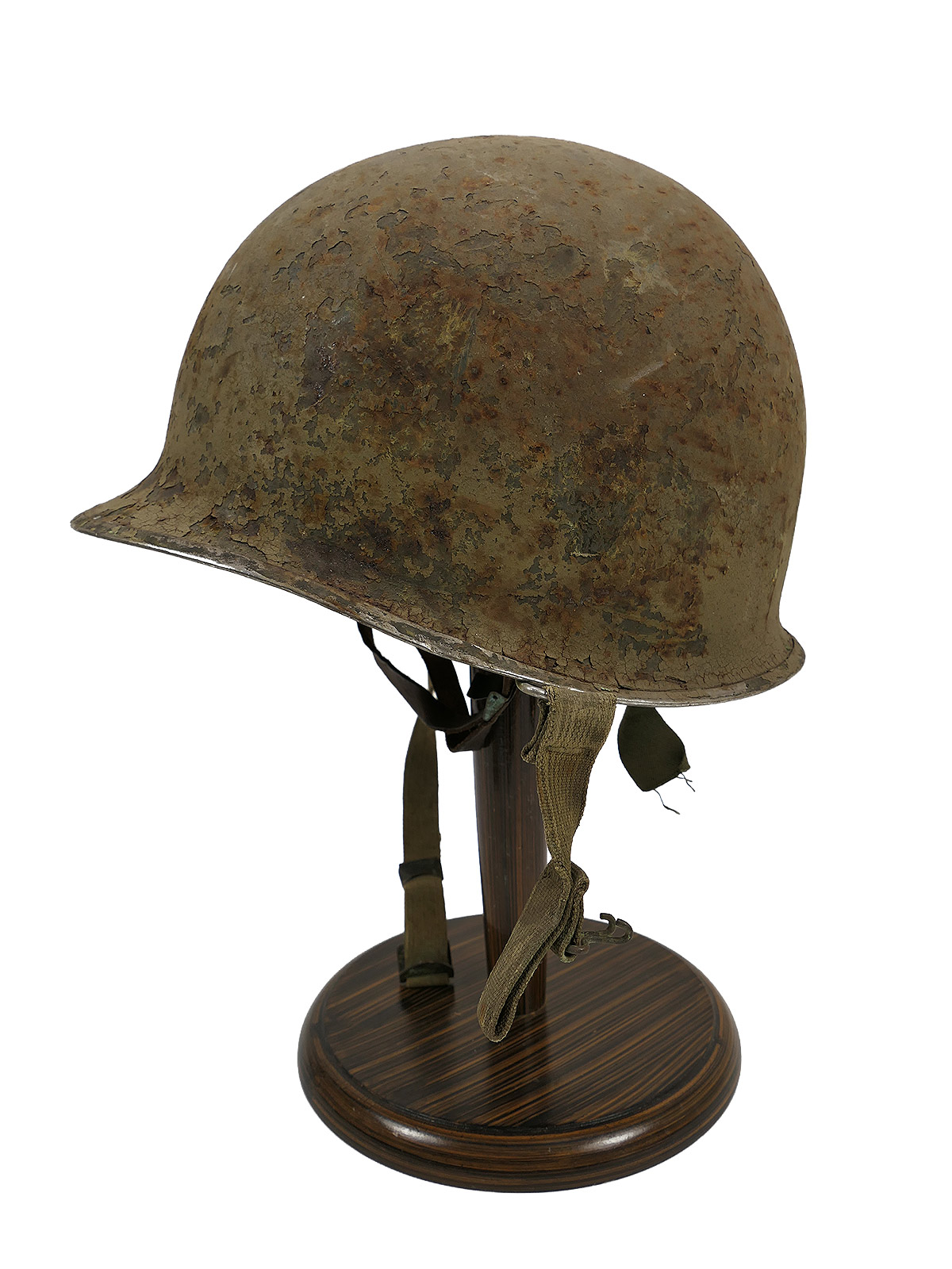 US ARMY WW2 M1 Front Seam Helmet Stahlhelm mit Liner / Kinnriemen BATTLE WORN