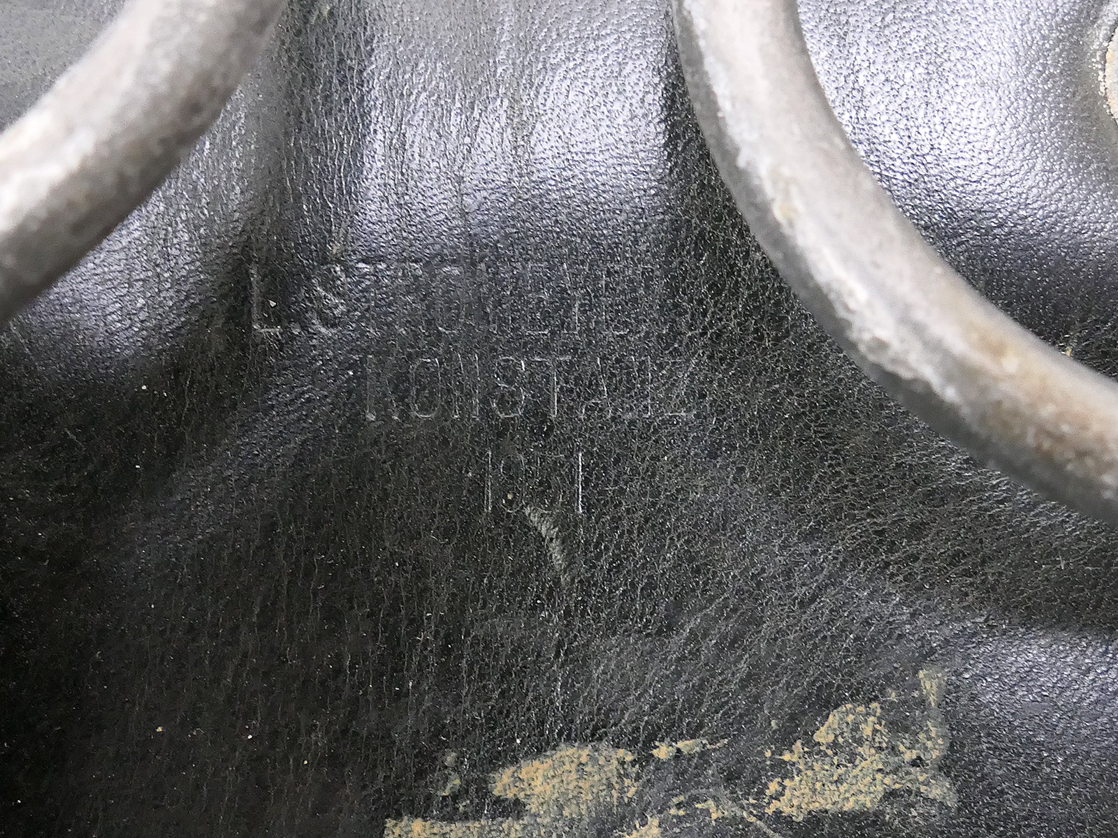 P10900917gf8axRJWCQBB