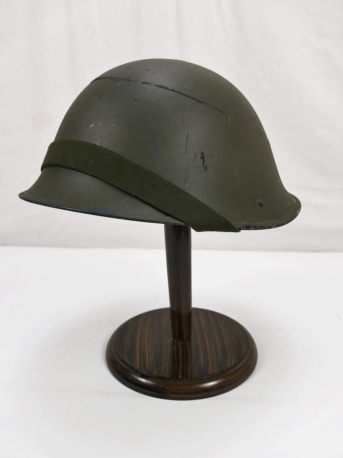 British Army Turtl Stahlhelm mit Kinnriemen u. Innenfutter