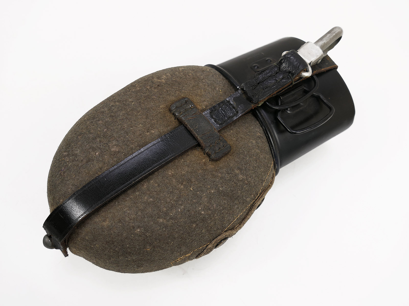 Wehrmacht Feldflasche mit Alu Becher COLLECTION BATTLE WORN