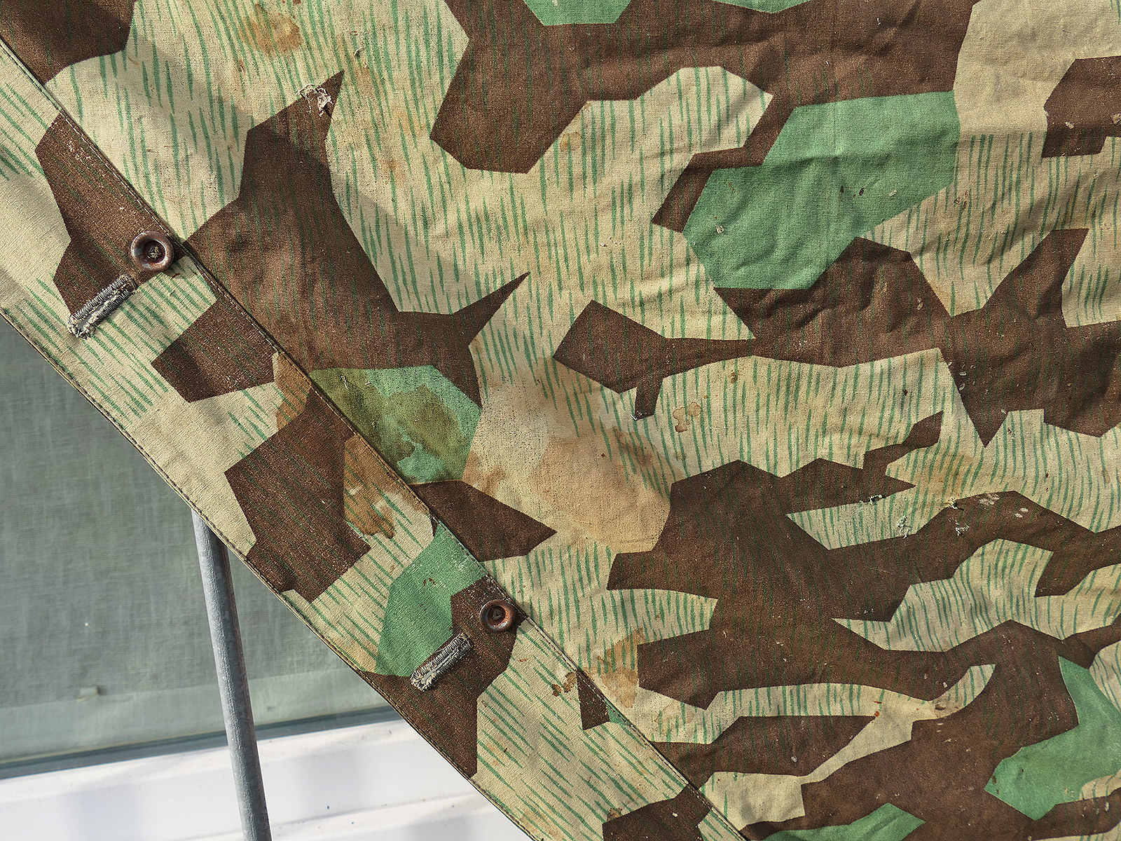Wehrmacht Späte Original Zeltplane M31 splittertarn - RBNR. - Zeltbahn Tarnzeltbahn SEHR SCHÖN BATTLE WORN