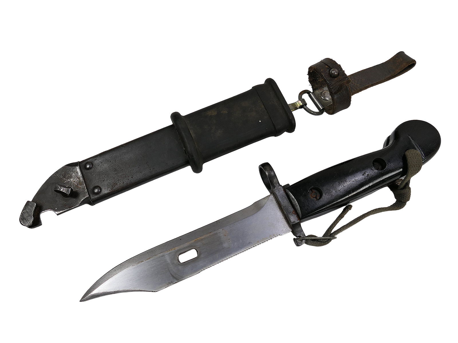 Original NVA Seitengewehr / Bajonett AK47 AK74 Kalaschnikow Schwarzer Plastegriff mit Drahtschneider