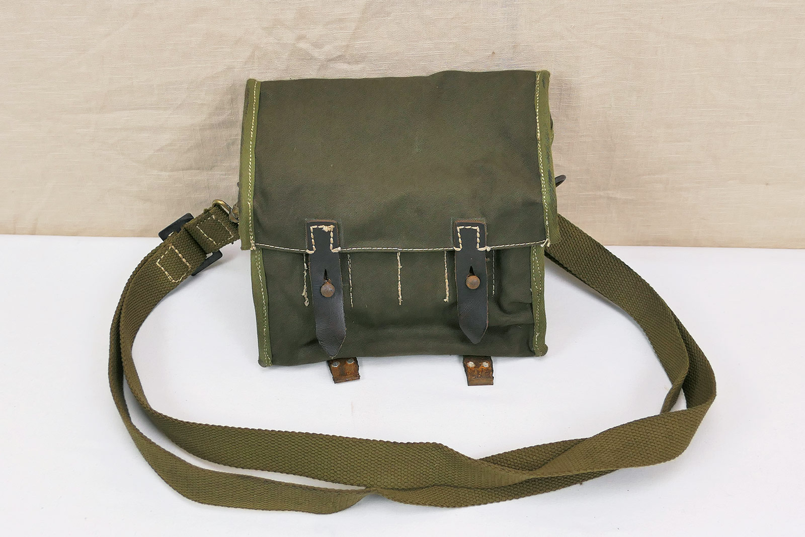 Wehrmacht Leuchtpatronentasche Südfront mit Trageriemen Signal Flare pouch