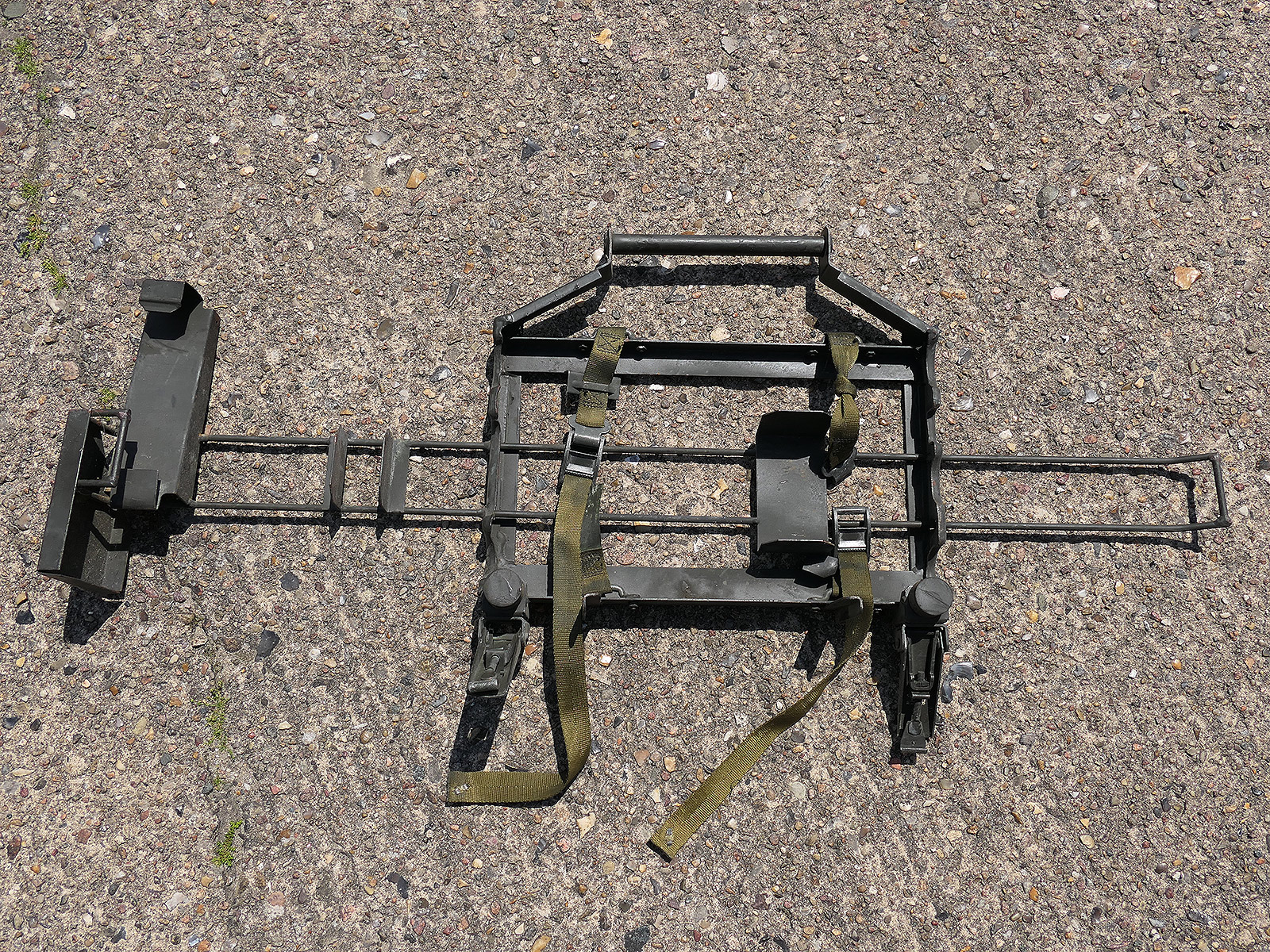 #1 Anbauteil Träger US ARMY Humvee HMMWV M35A2 alle Modelle Hummer Truck Toolrack