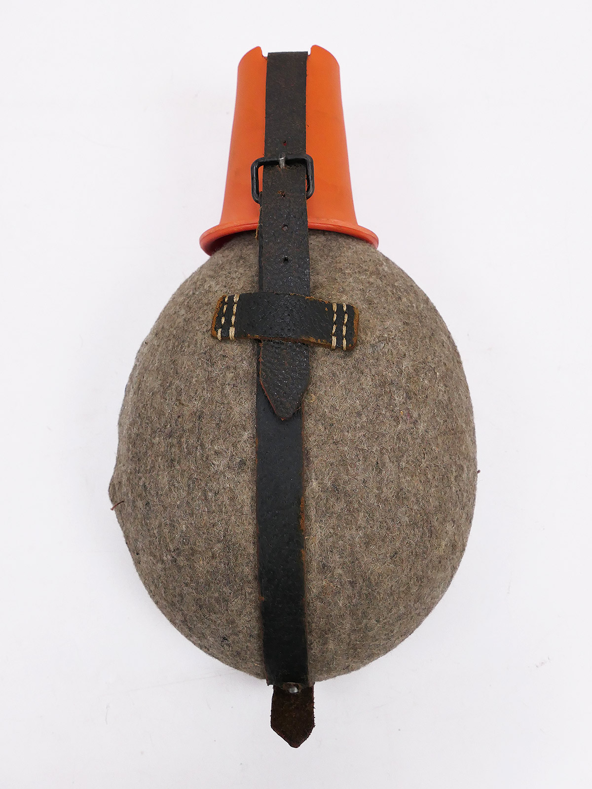 Wehrmacht Feldflasche SMM43 Stahl mit orangenem Becher aus Sammlung