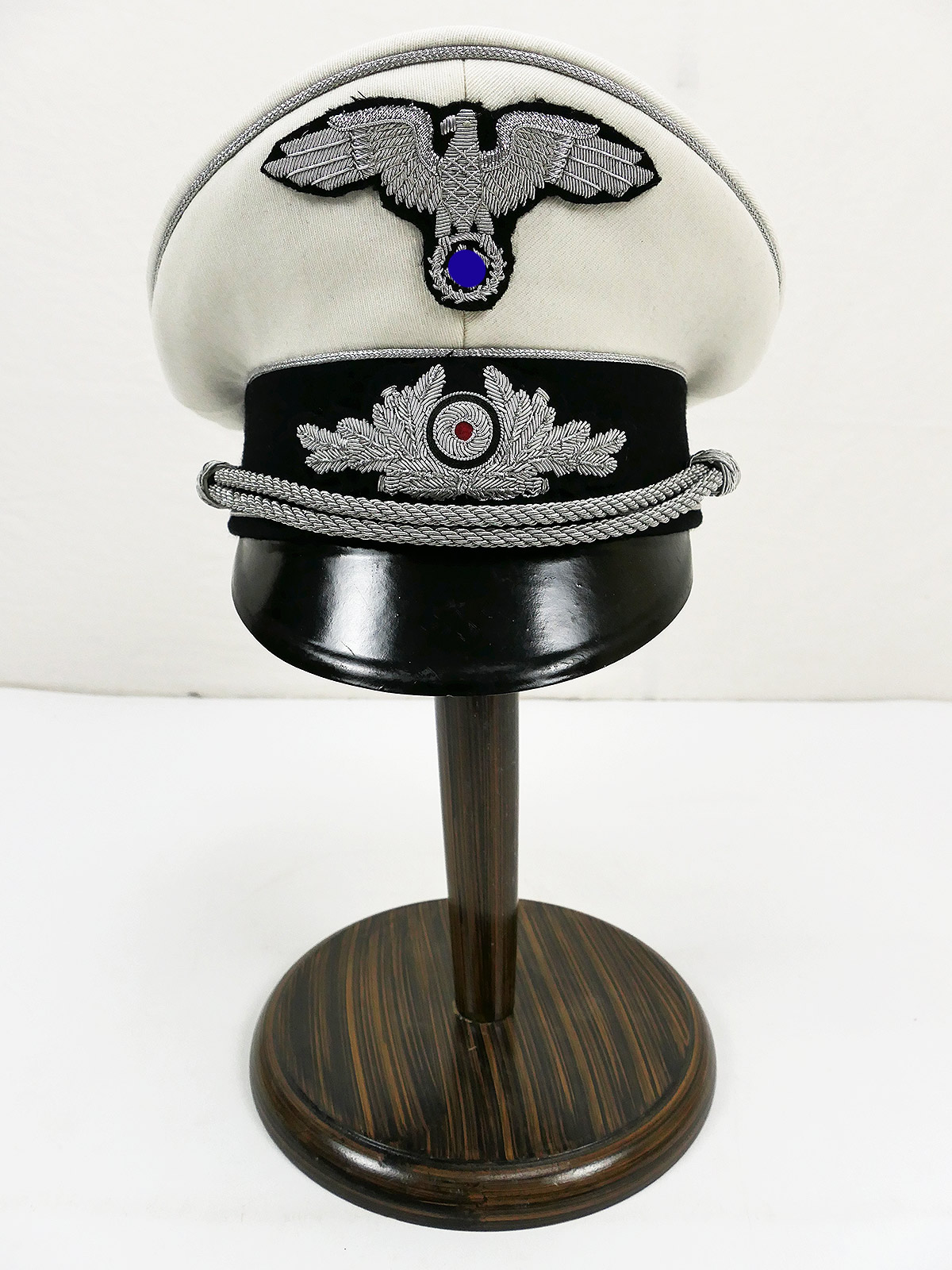 P1112849 Weiße Schirmmütze Offizier Diplomatisches Korps / Diplomat effektiert Gr.57