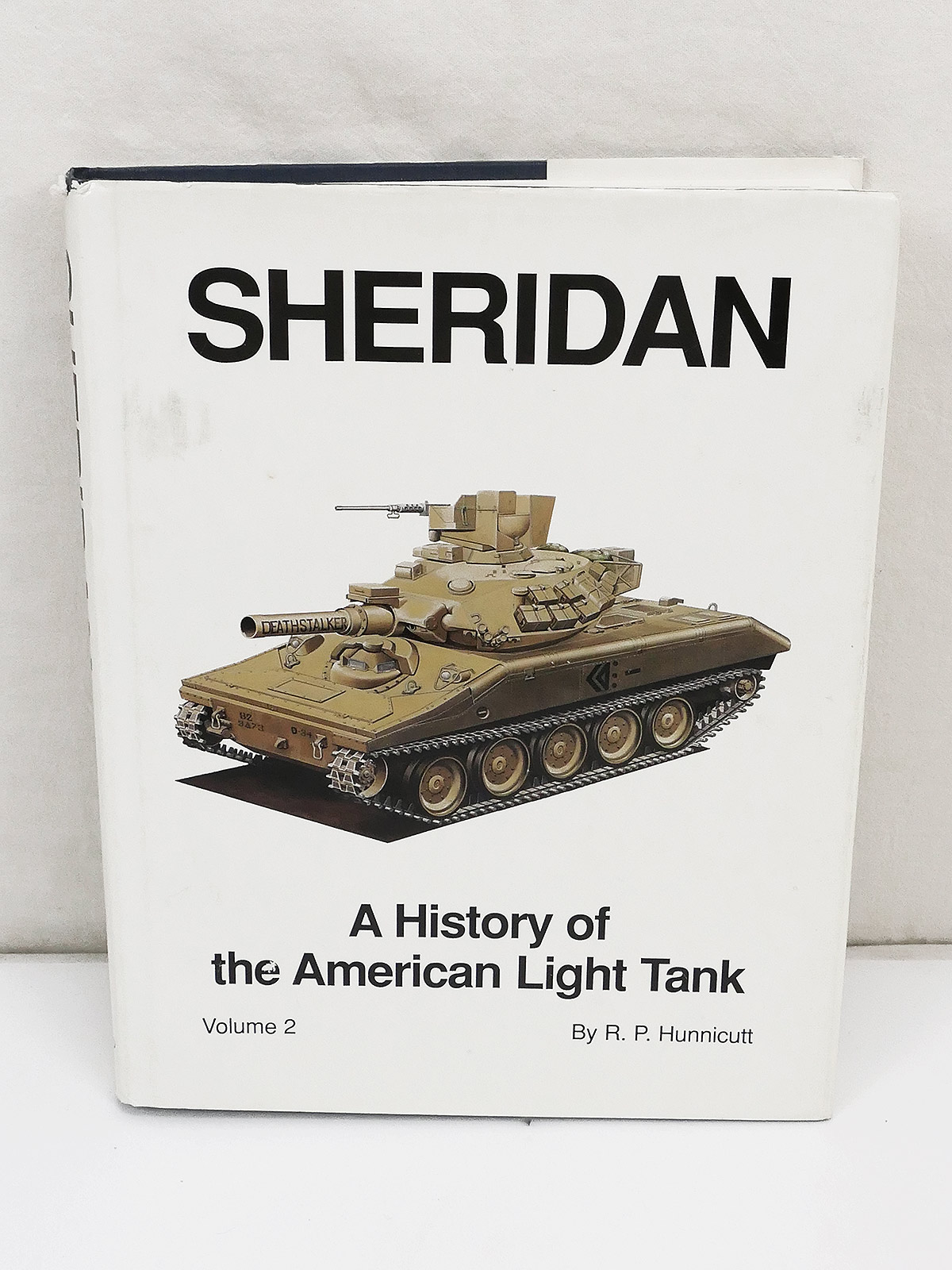 Sheridan : A History of American Light Tank Volume 2  - First Edition - Buch  R. P. Hunnicutt