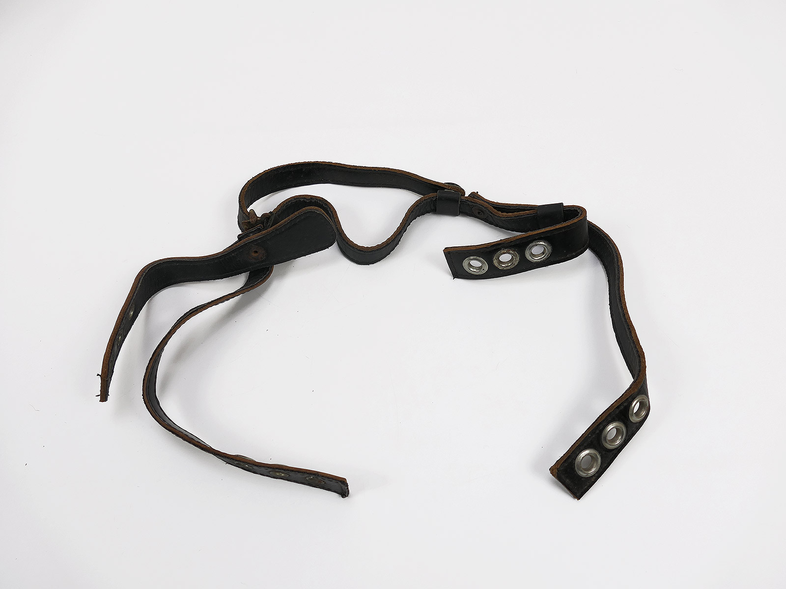 LW Kinnriemen Fallschirmjägerhelm M38 Stahlhelm Luftwaffe Kinn Beriemung Leder PRYM FJ