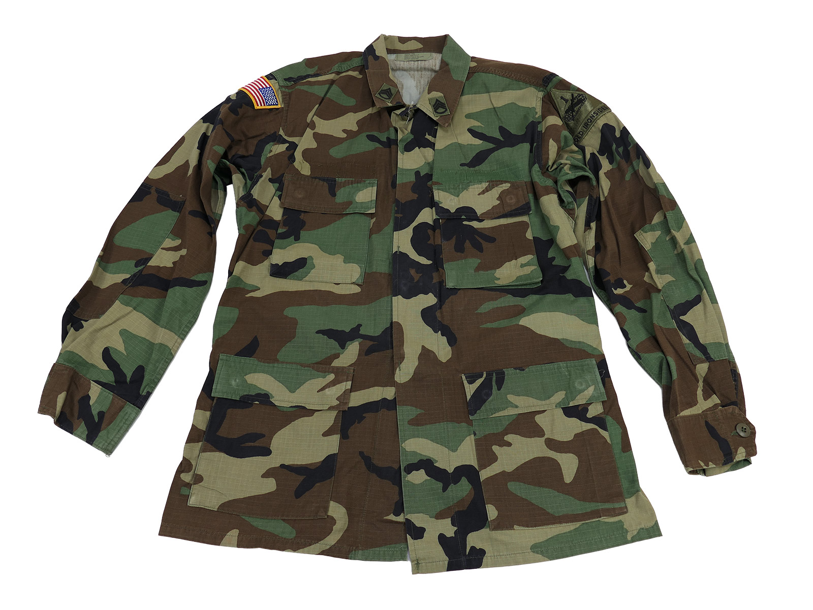 Flohmarktkiste 15kg Miliaria Militär Konvolut US Army Taschen Ersatzteile Bekleidung Ausrüstung Mützen ANSEHEN