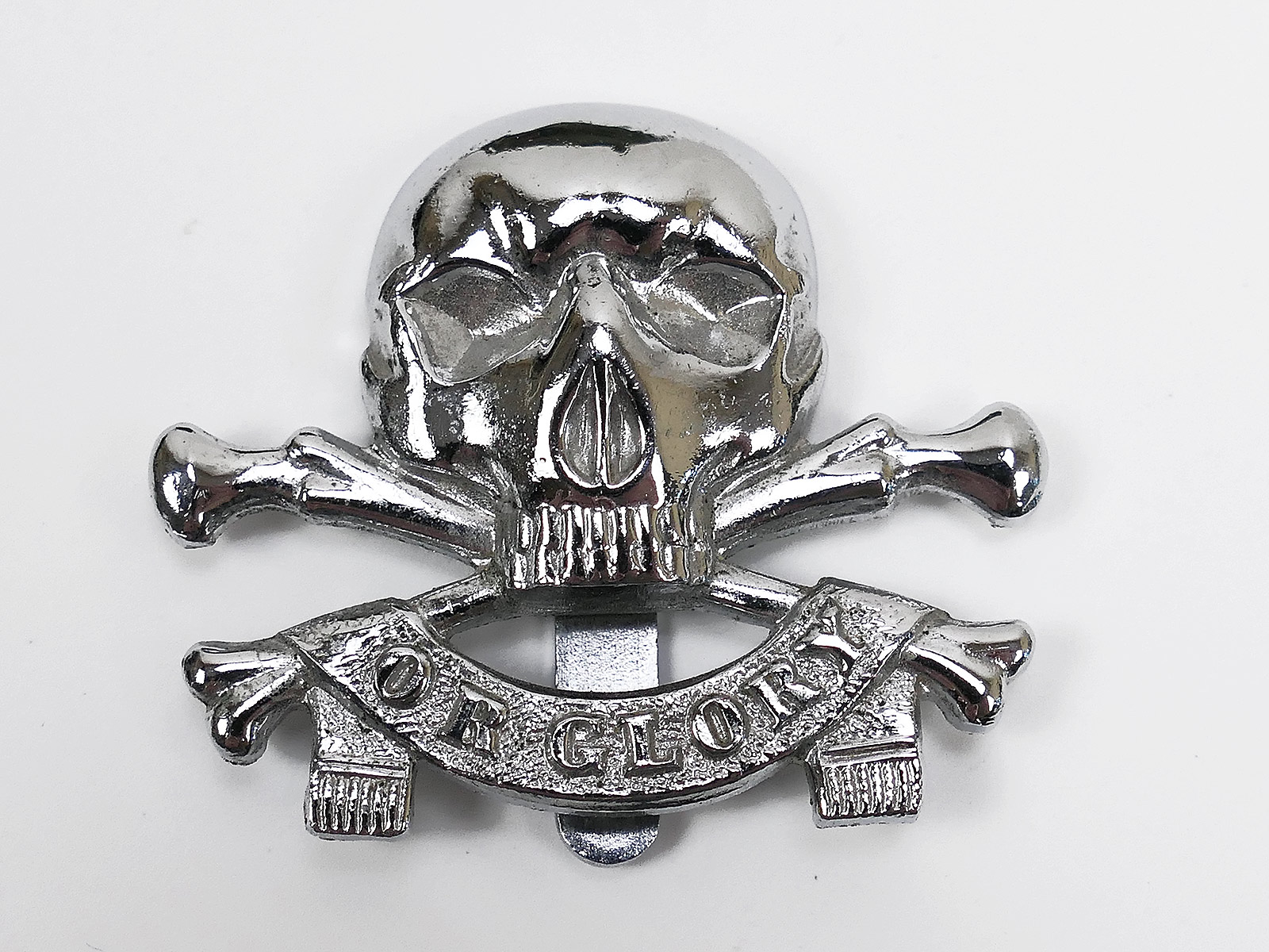 GB British Army Cap Badge Barettabzeichen 17th Lancers Panzer Death of Glory