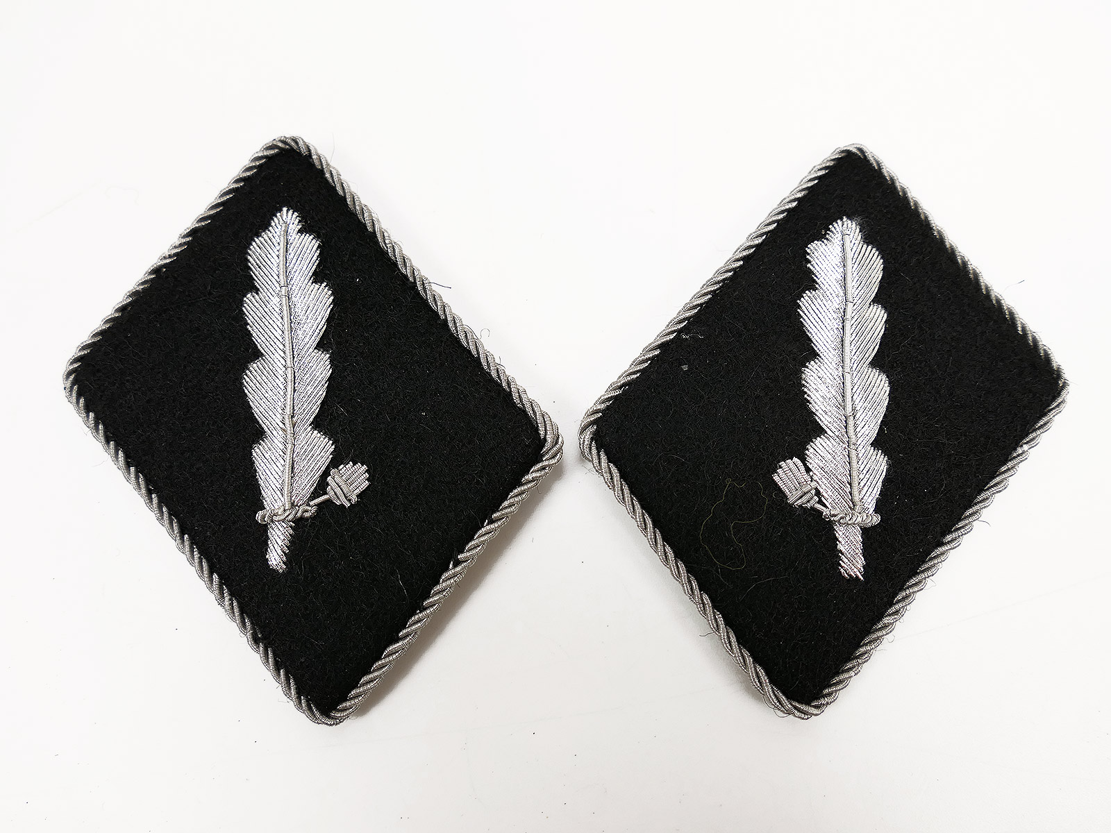 Einzelpaar SS Dienstgradabzeichen / Kragenspiegel Standartenführer / Oberst -flache Ausführung- 