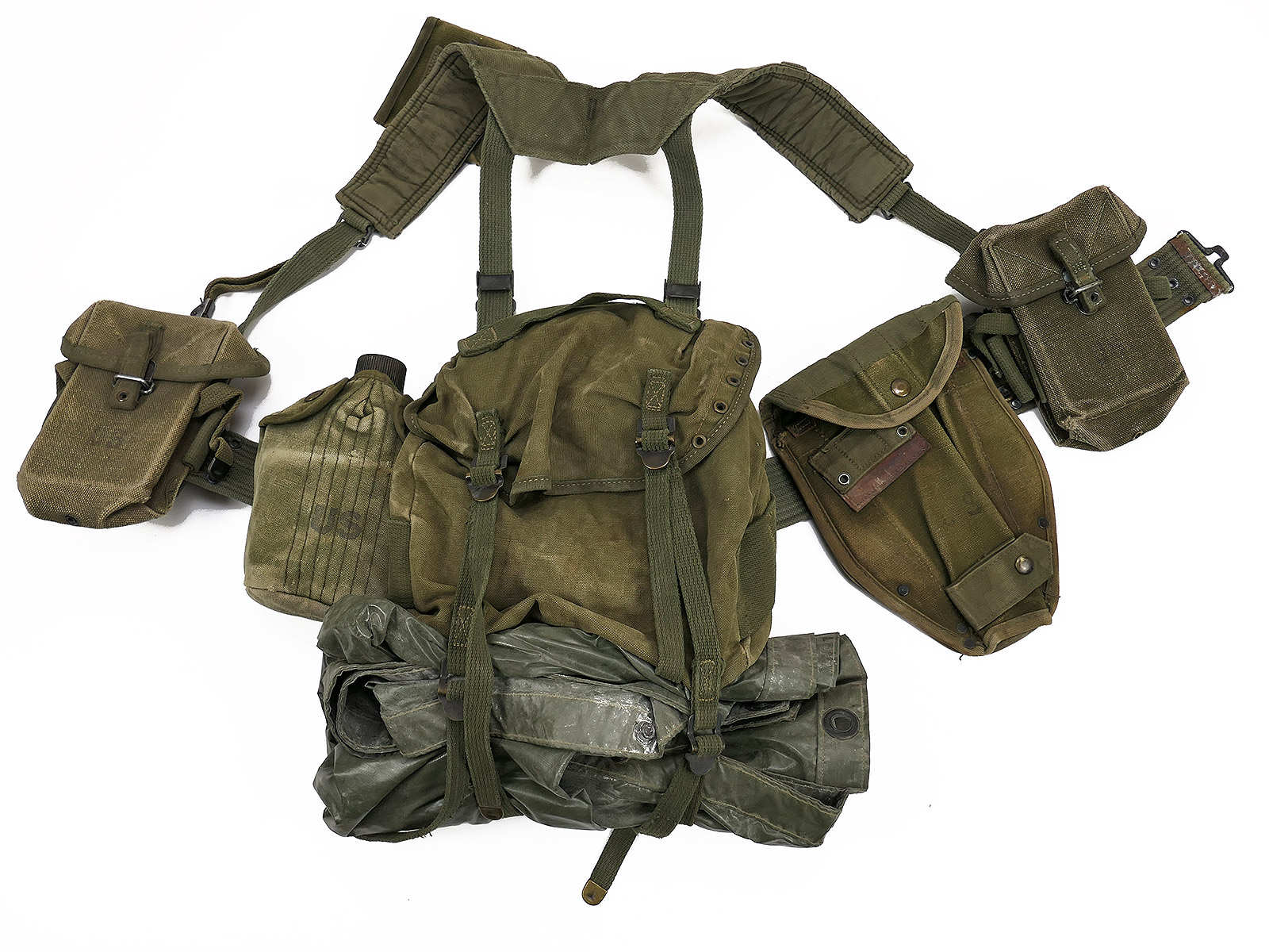 #GG/ US Army Vietnam Sturmgepäck M-1956 Pack - Pistol Belt Bags Mag Pouches Buttpack PONCHO Suspenders