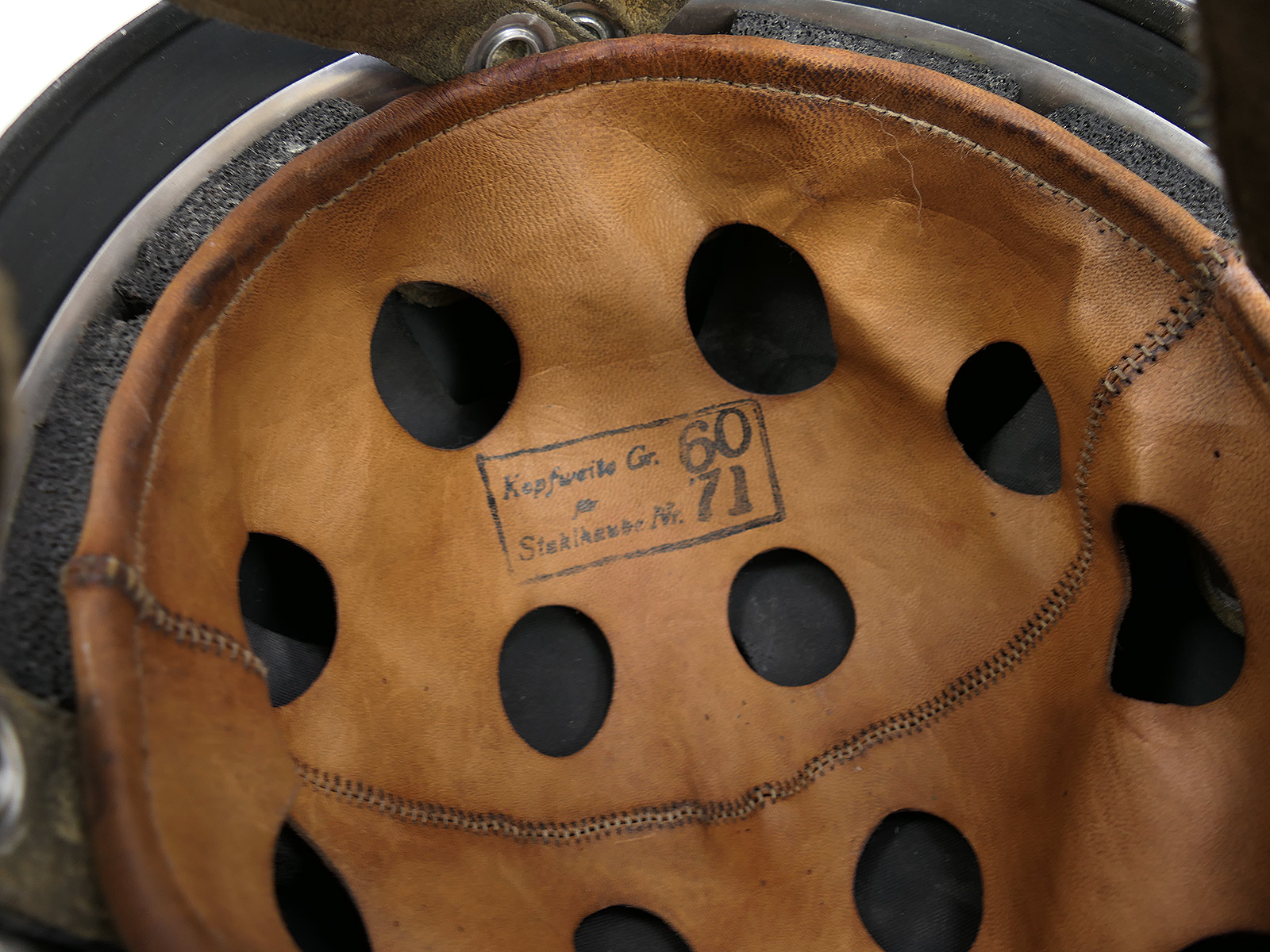 Einzelstück - Vintage Camouflage Fallschirmjägerhelm DD Stahlhelm M38 Luftwaffe Fallschirmjäger COLLECTION
