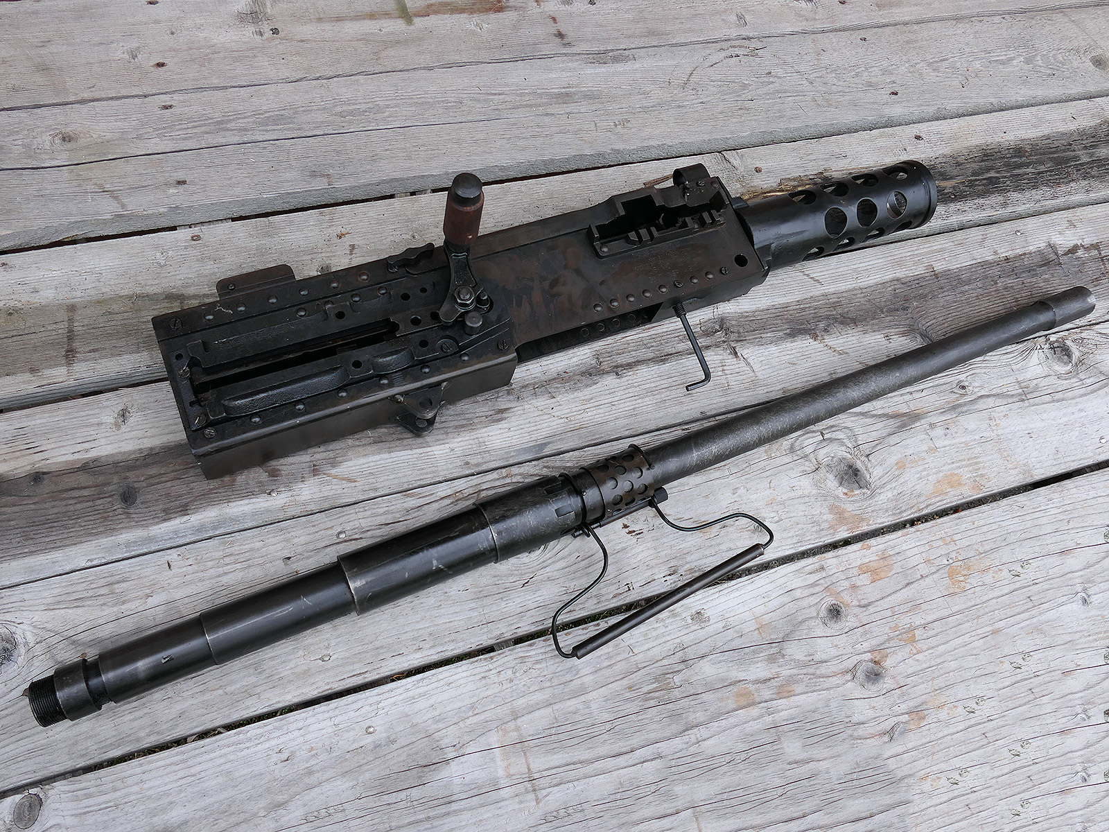 #A Browning Machine Gun MG Cal. 50 M2 Jeep Lafette Tripod - Modell - 1:1 Metall Nachbau Lauf zerlegbar