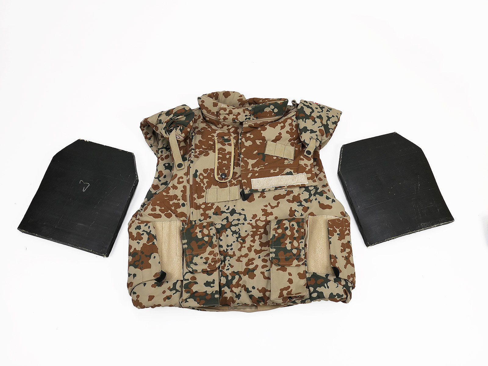 #C/ Danish Desert Einsatzweste MEDIUM mit Softshell / ÜB Platten - Fragmentation Protective Vest Denmark