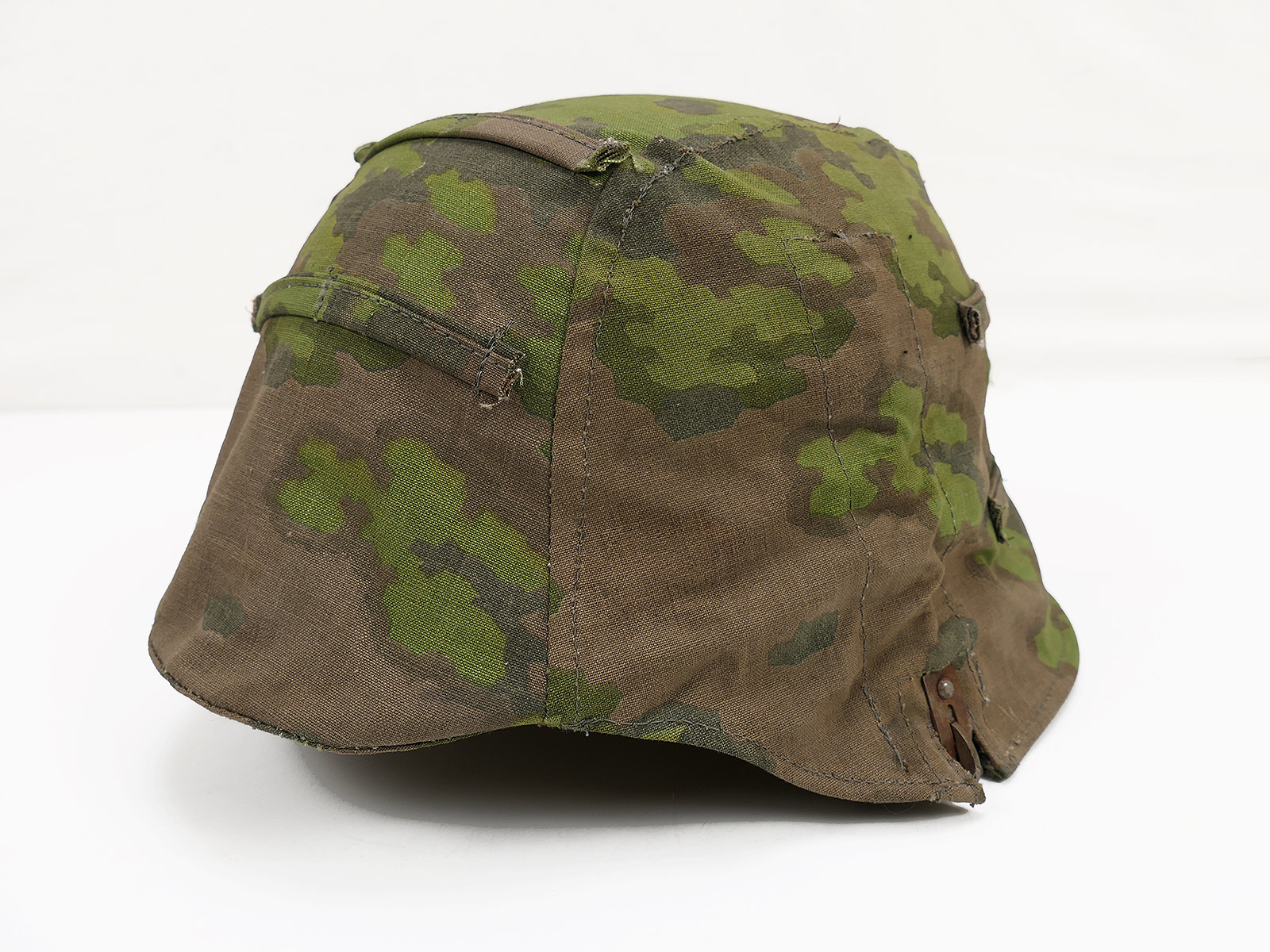 #B Eichenlaub ZZ Stahlhelm Helmbezug Helmtarnbezug aus original Tarn Stoff