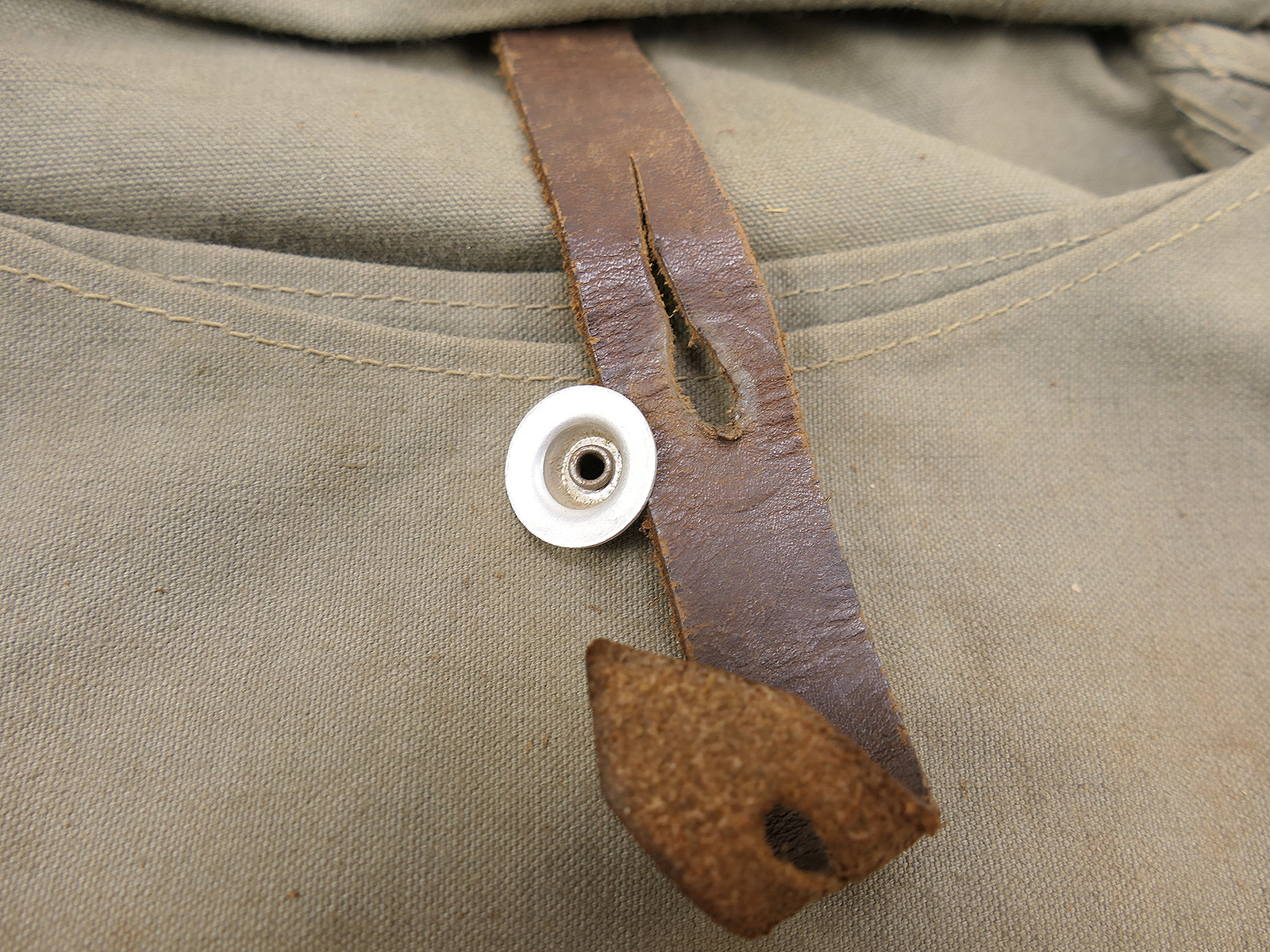 HJ Brotbeutel COLLECTION BATTLE WORN