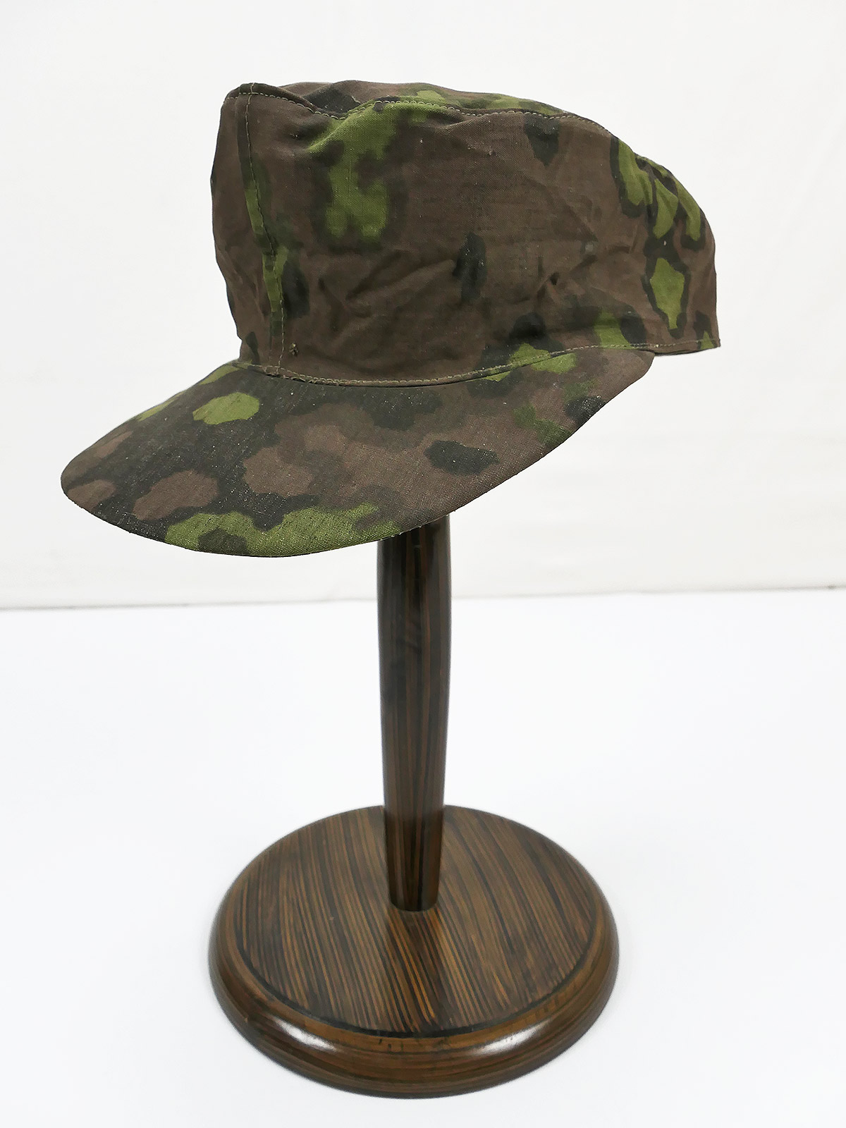 Waffen SS Frontfertigung Feldmütze Original Stoff Eichenlaub Frühjahr Gr.58 Tarnmütze aus Museum