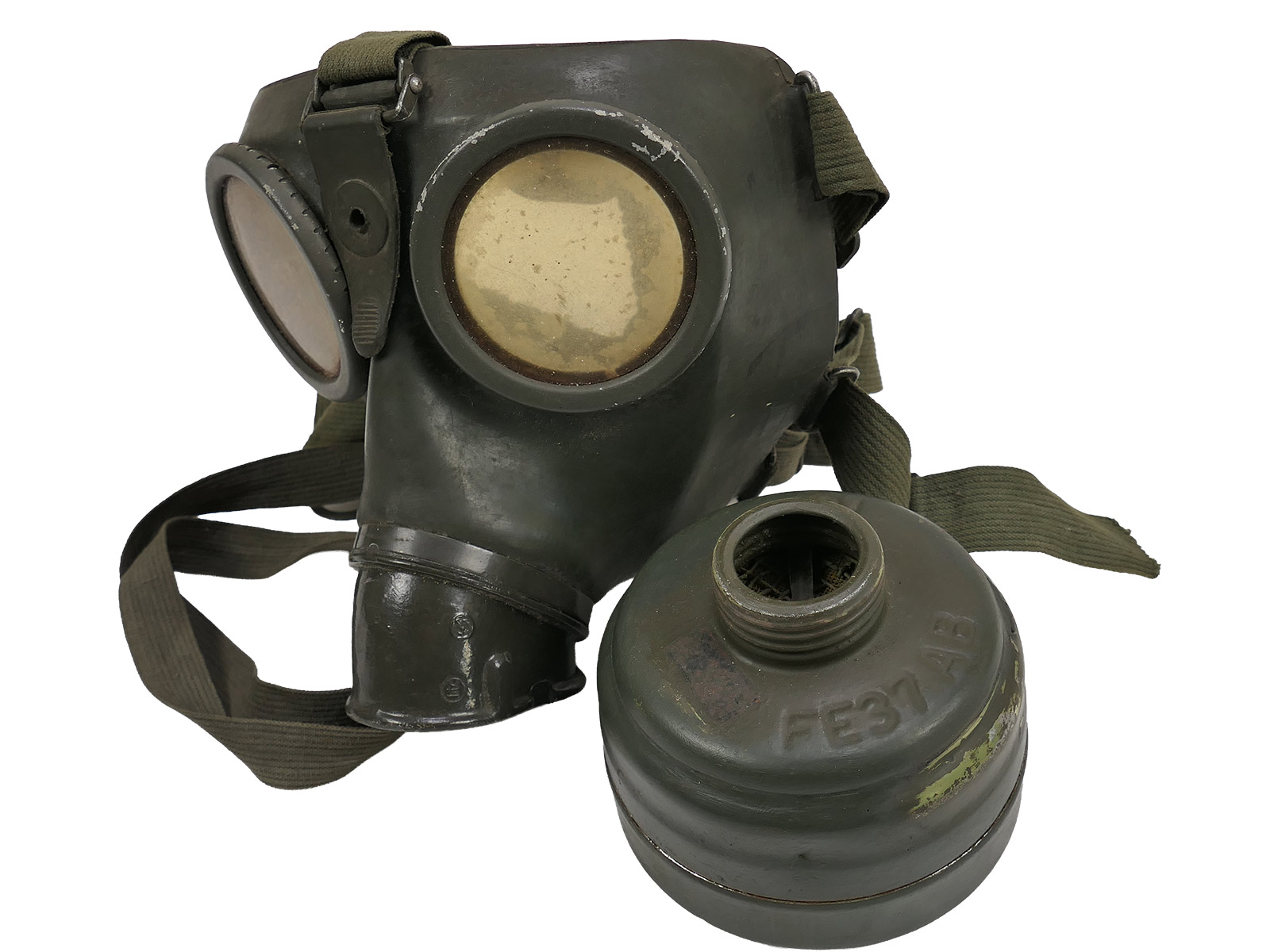 Wehrmacht Gasmaske Modell 1938 Schutzmaske Gr.3 btc41 Gummi mit Filter BATTLE WORN