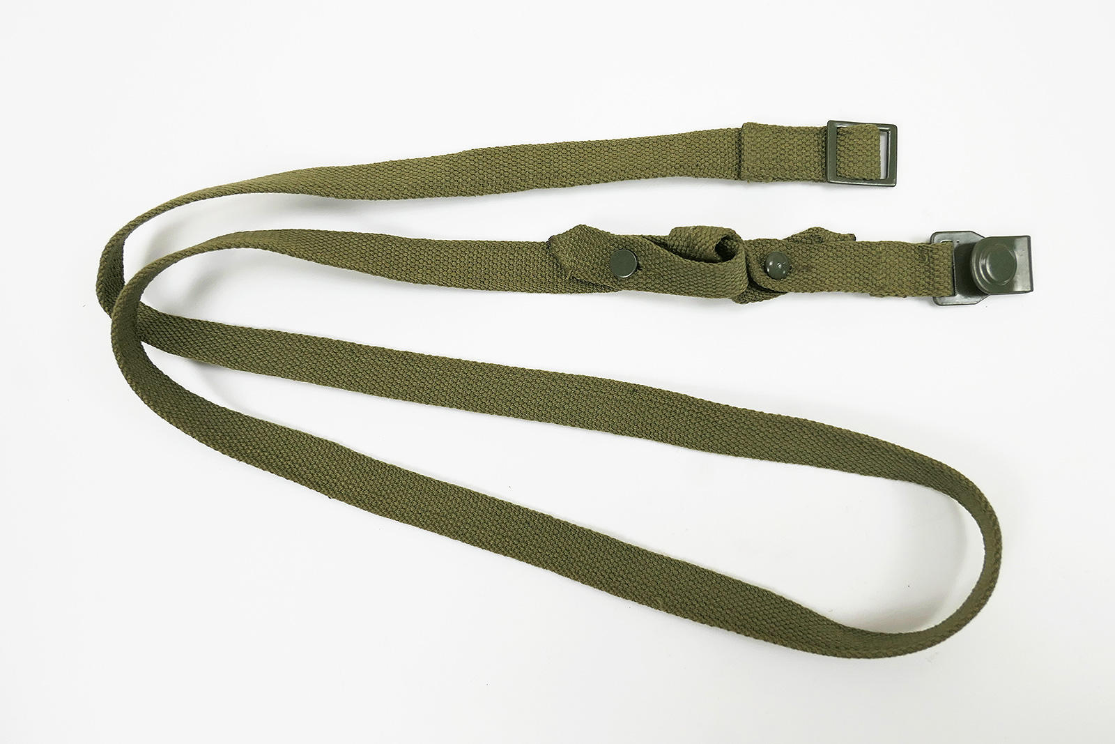 Wehrmacht Beriemung Gasmaskendose 2-teiliger Riemen für Gasmaskenbehälter