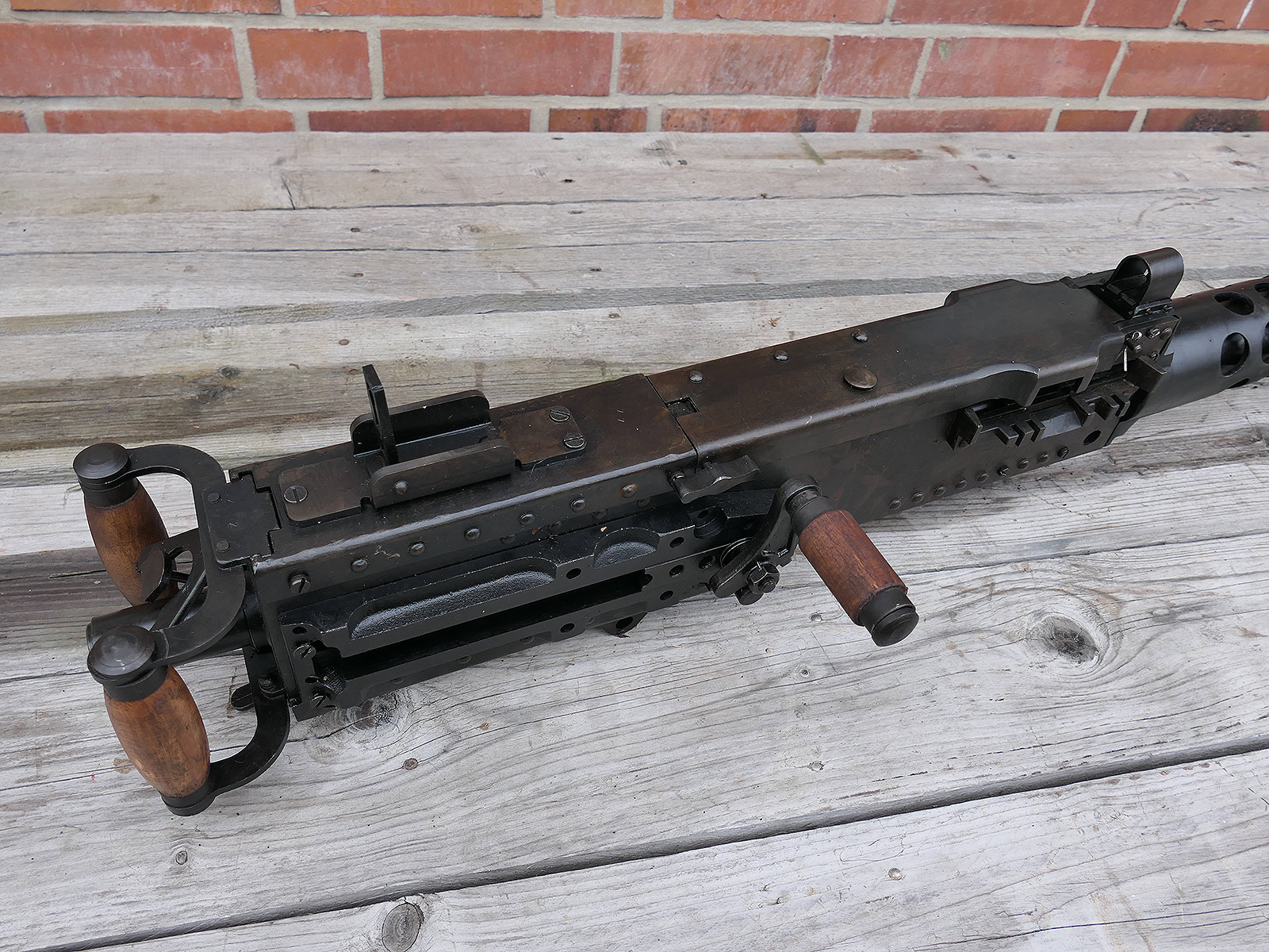 #A Browning Machine Gun MG Cal. 50 M2 Jeep Lafette Tripod - Modell - 1:1 Metall Nachbau Lauf zerlegbar