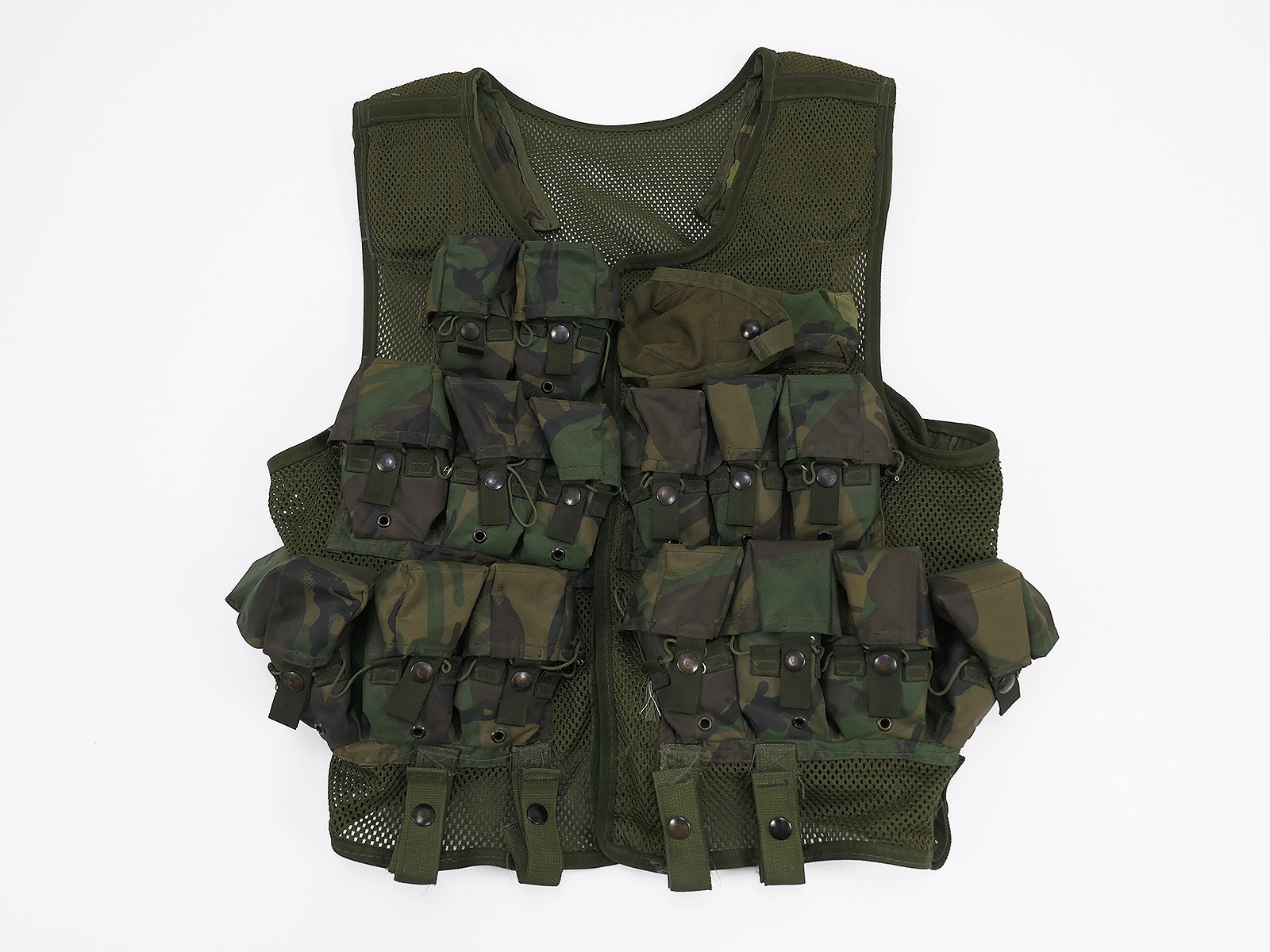 Taktische Kampfmittelweste Weste Woodland Tactical Ammo Vest + 19 pouches Gewehrgranaten Taschen