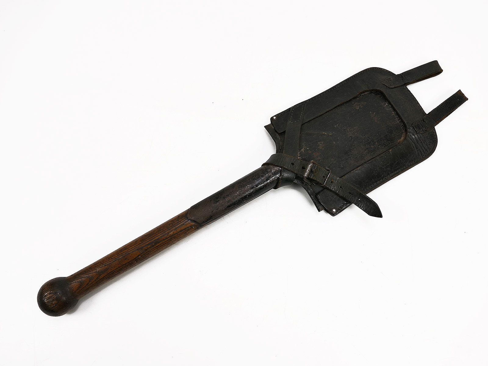Antiker Infanterie Spaten mit Stempelung in Ledertasche / Spatentasche COLLECTION