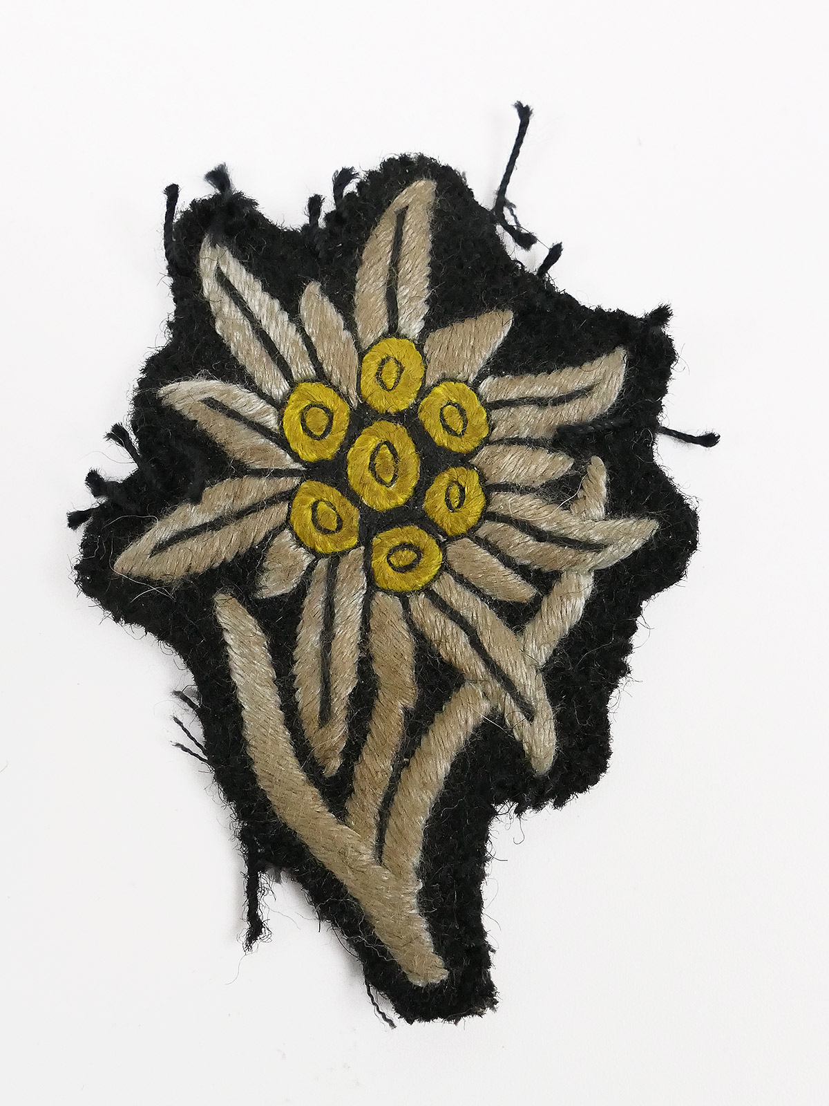 P1657866 Waffen SS Stoffabzeichen Feldbluse Gebirgsjäger Edelweiss gestickt Ärmelabzeichen