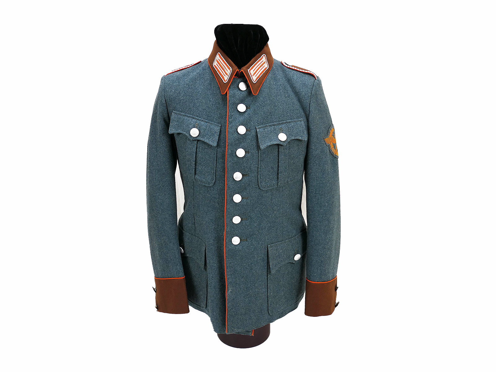 Wehrmacht Feldbluse Wachtmeister Feldgendarmerie Uniform effektiert aus Filmfundus