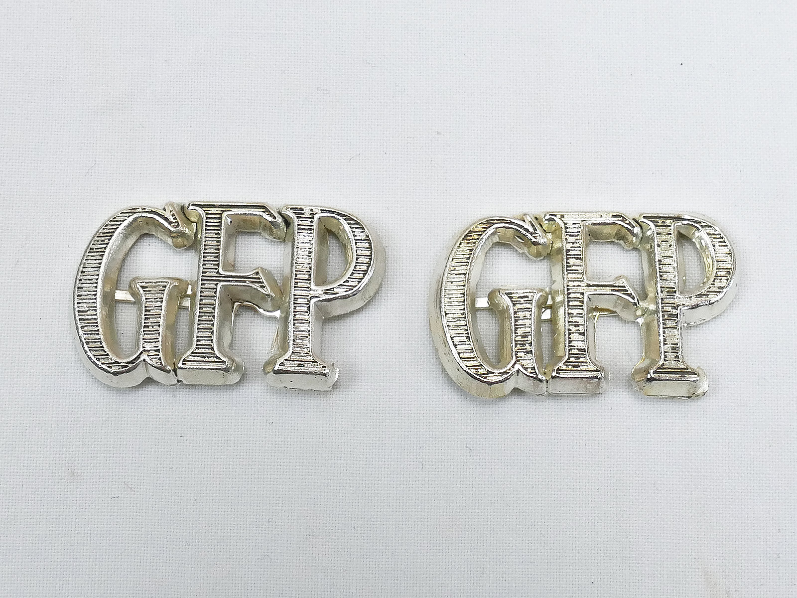 1x Paar Wehrmacht Schulterklappen Auflagen Geheime Feldpolizei Silber GFP