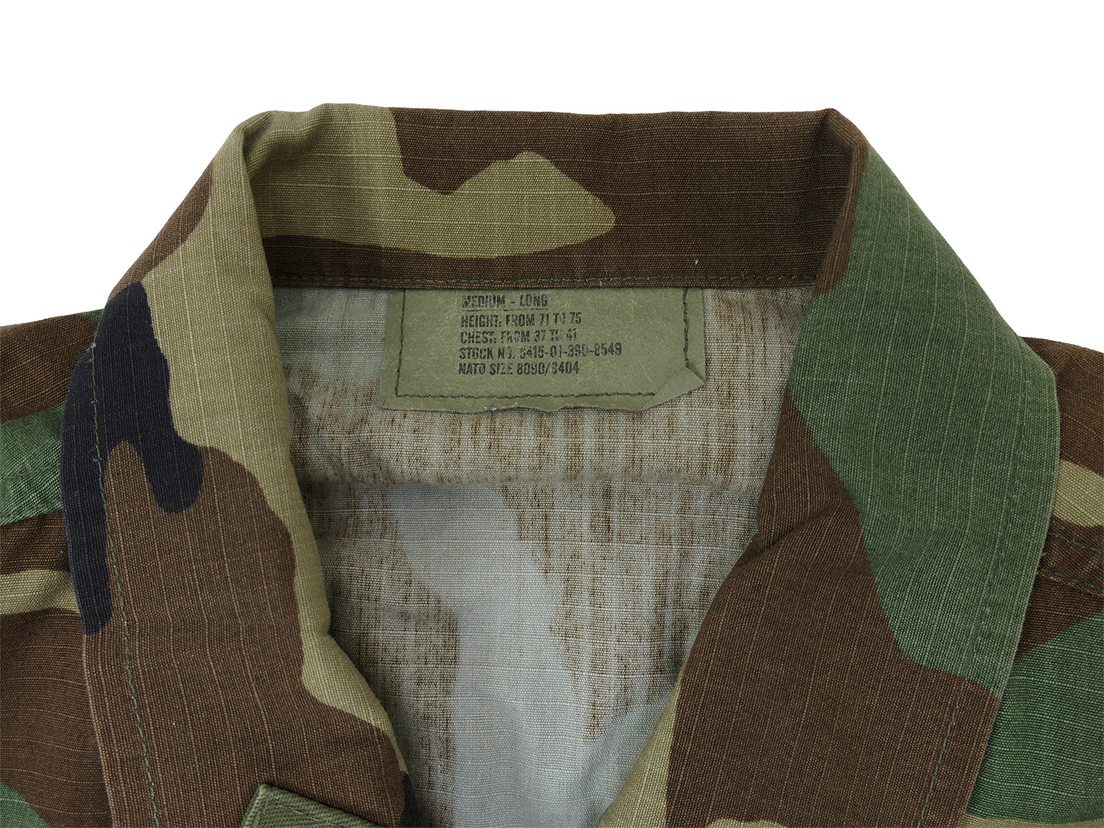 Flohmarktkiste 15kg Miliaria Militär Konvolut US Army Taschen Ersatzteile Bekleidung Ausrüstung Mützen ANSEHEN