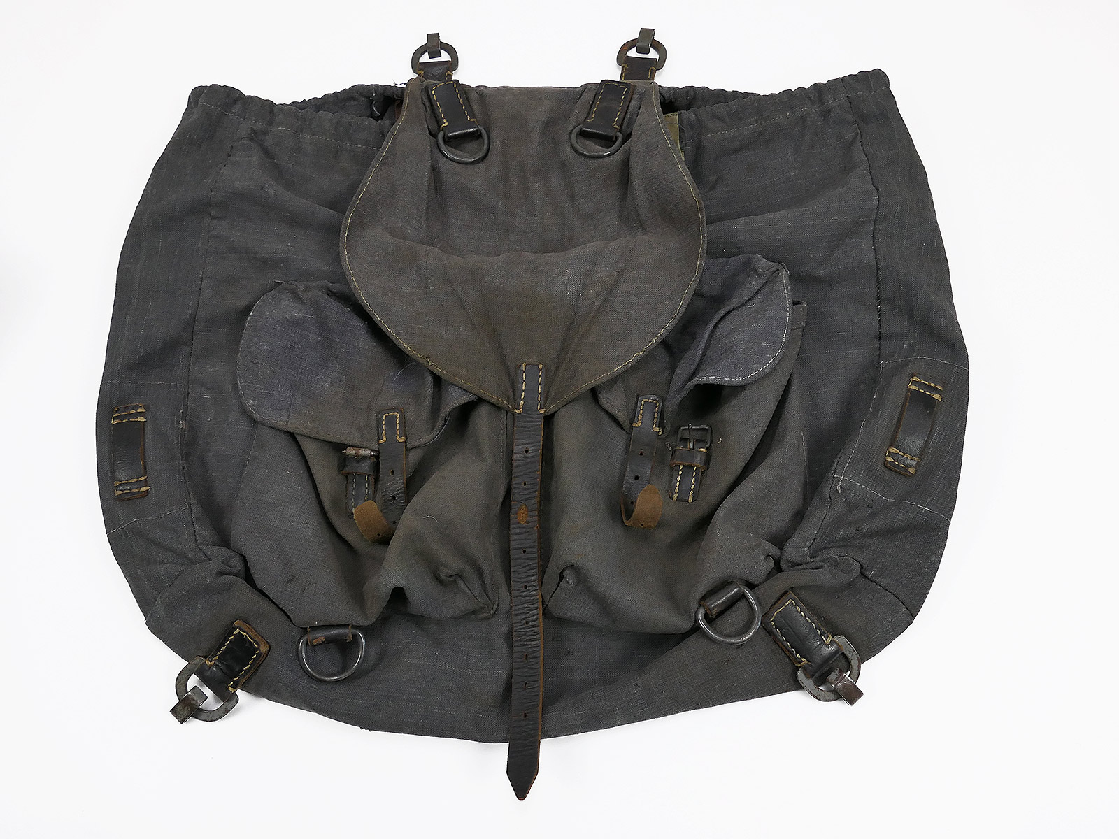 P1693233 Original Luftwaffen Rucksack Blaugrau zum Einhängen in den Y-Riemen / Reichsbetriebsnummer