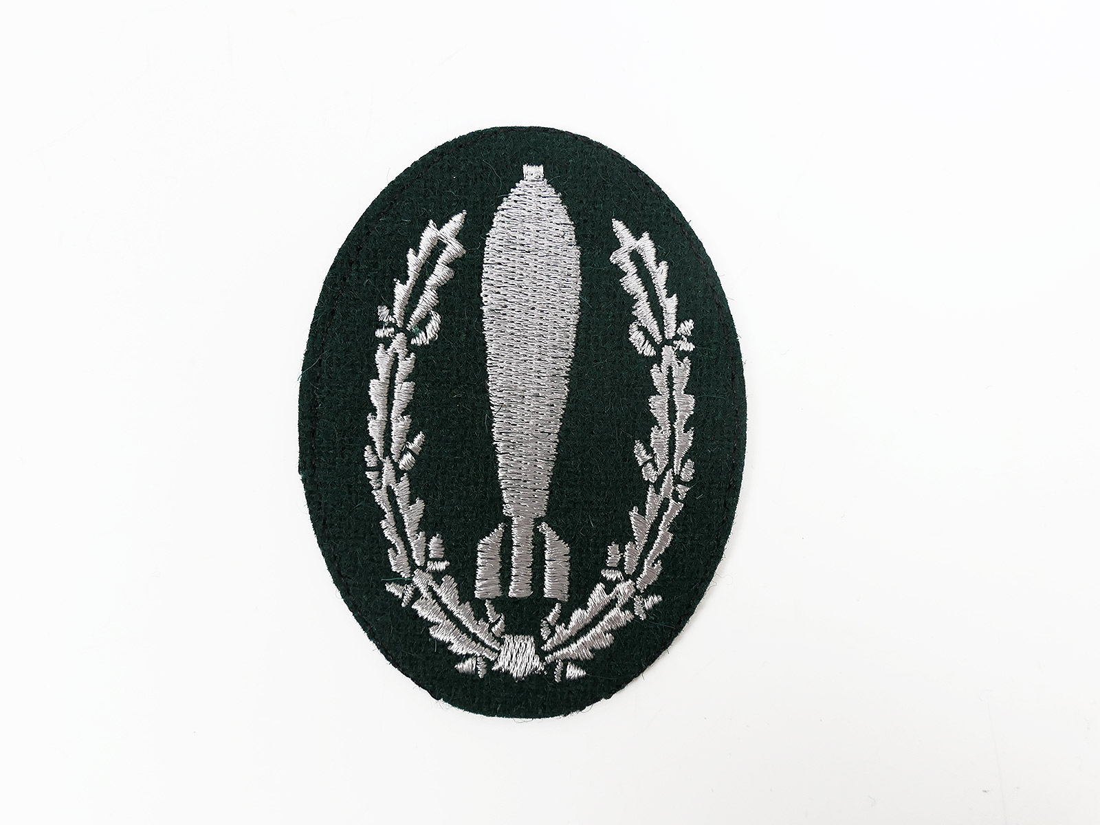 Wehrmacht 1x Abzeichen f. Richtkanoniere der Nebeltruppe / Nebelwerfer M36 Feldbluse