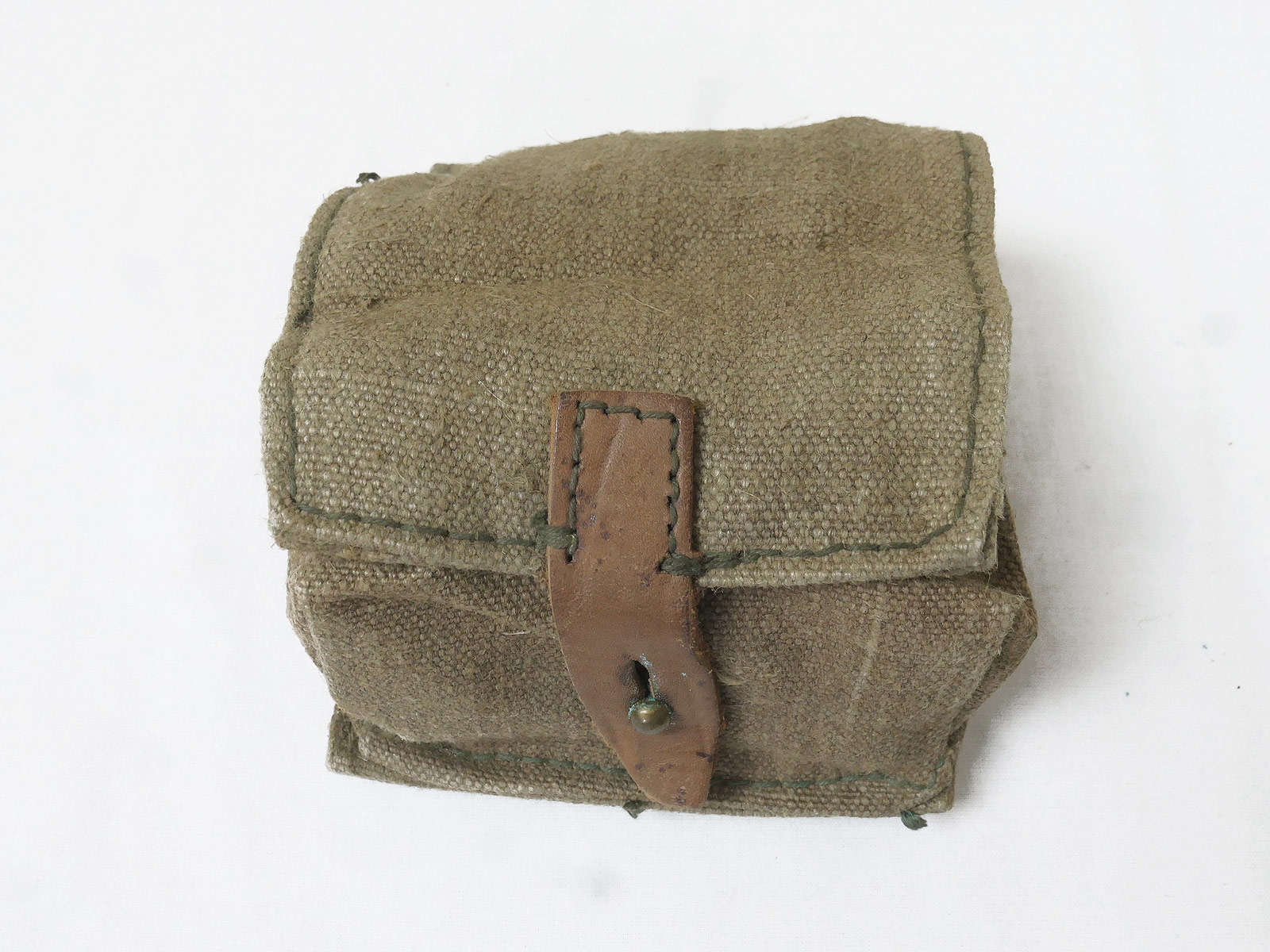 2x Eihandgranate M39 Wehrmacht DEKO 1:1  / Zünderimitat abschraubbar mit Beute Koppeltasche