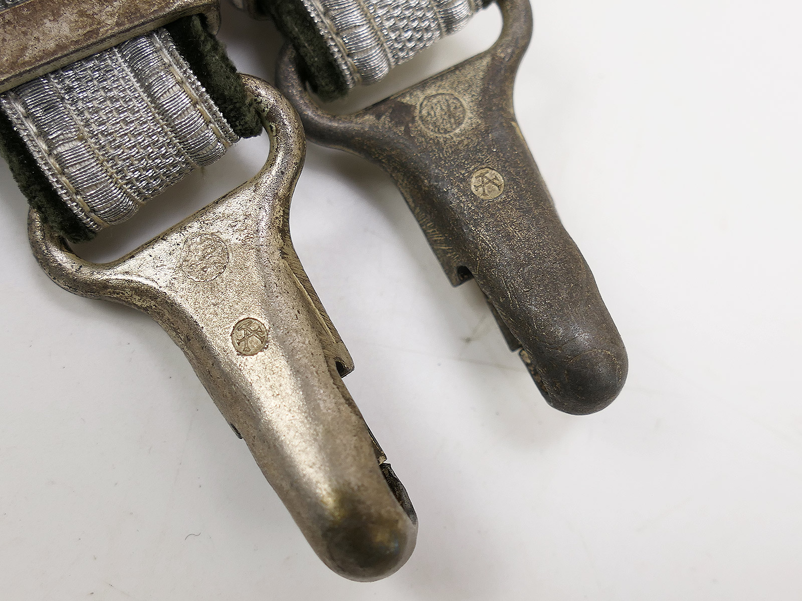 Wehrmacht Dolch Gehänge für den Heeres Offiziersdolch Assmann COLLECTION
