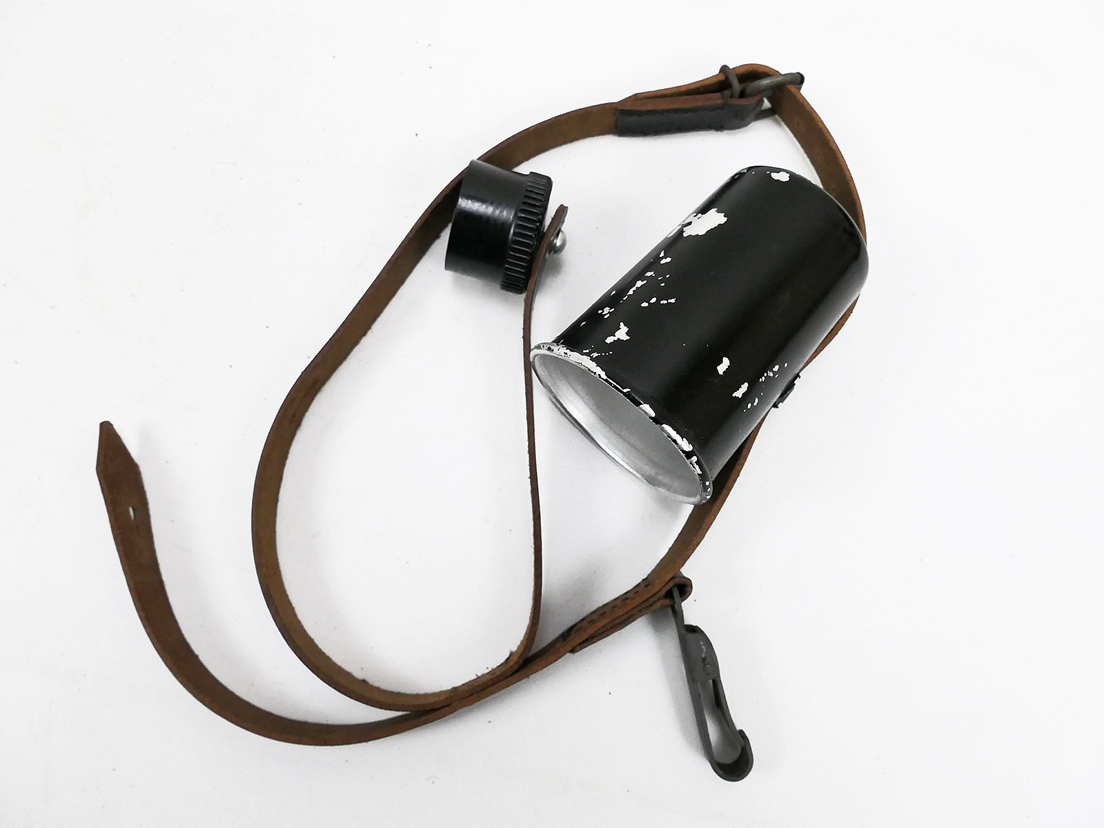 P1101753 #B/ Wehrmacht Feldflaschenberiemung / Riemen + Kunststoff Deckel u. Becher Feldflasche