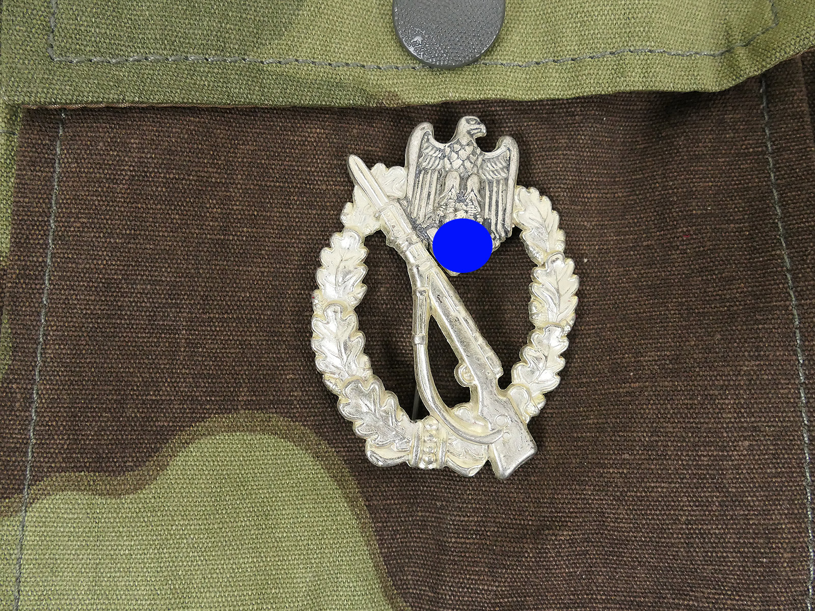 P1067713