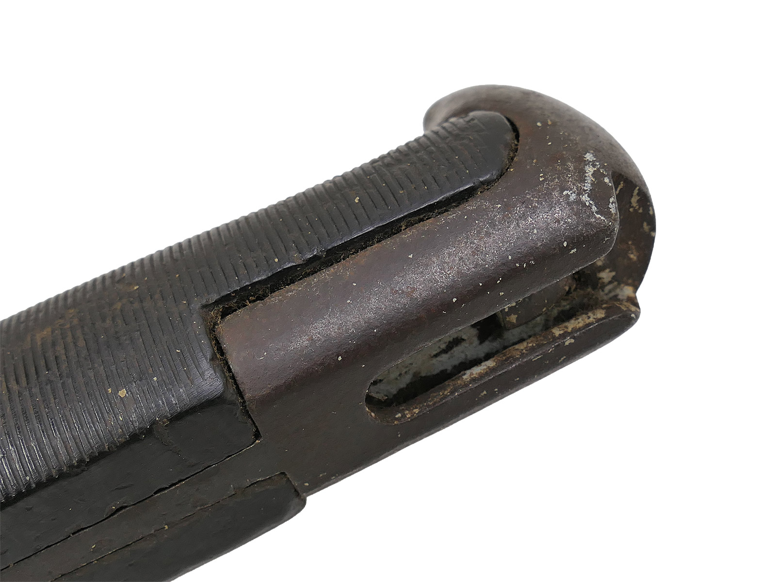 US Army WW2 M1 Bajonett in Scheide für M1 Garand Seitengewehr / Collection BATTLE WORN