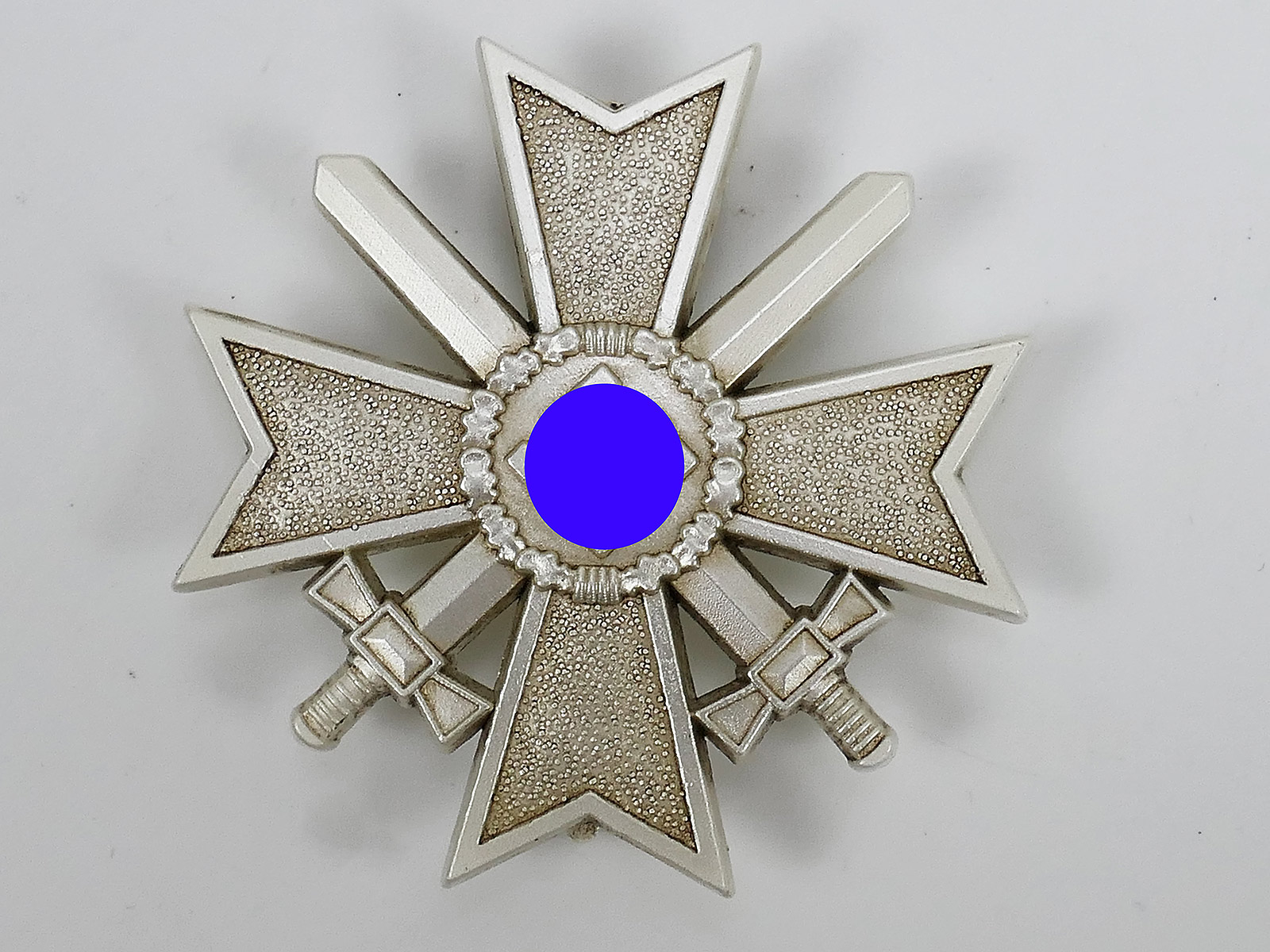 Wehrmacht Kriegsverdienstkreuz Silber "1" KVK mit Schwertern an Nadel