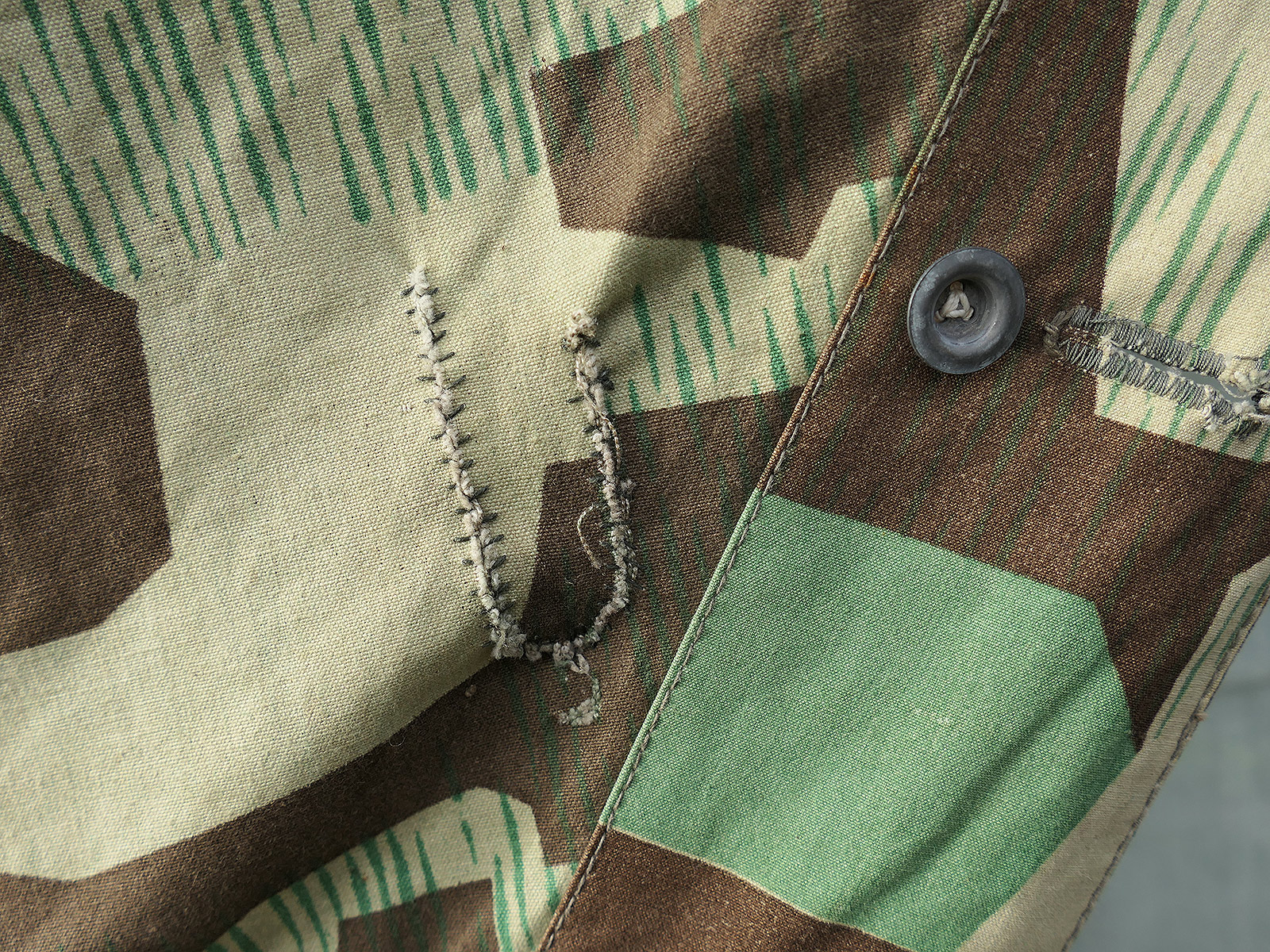 Wehrmacht Späte Original Zeltplane M31 splittertarn - RBNR. - Zeltbahn Tarnzeltbahn SEHR SCHÖN BATTLE WORN